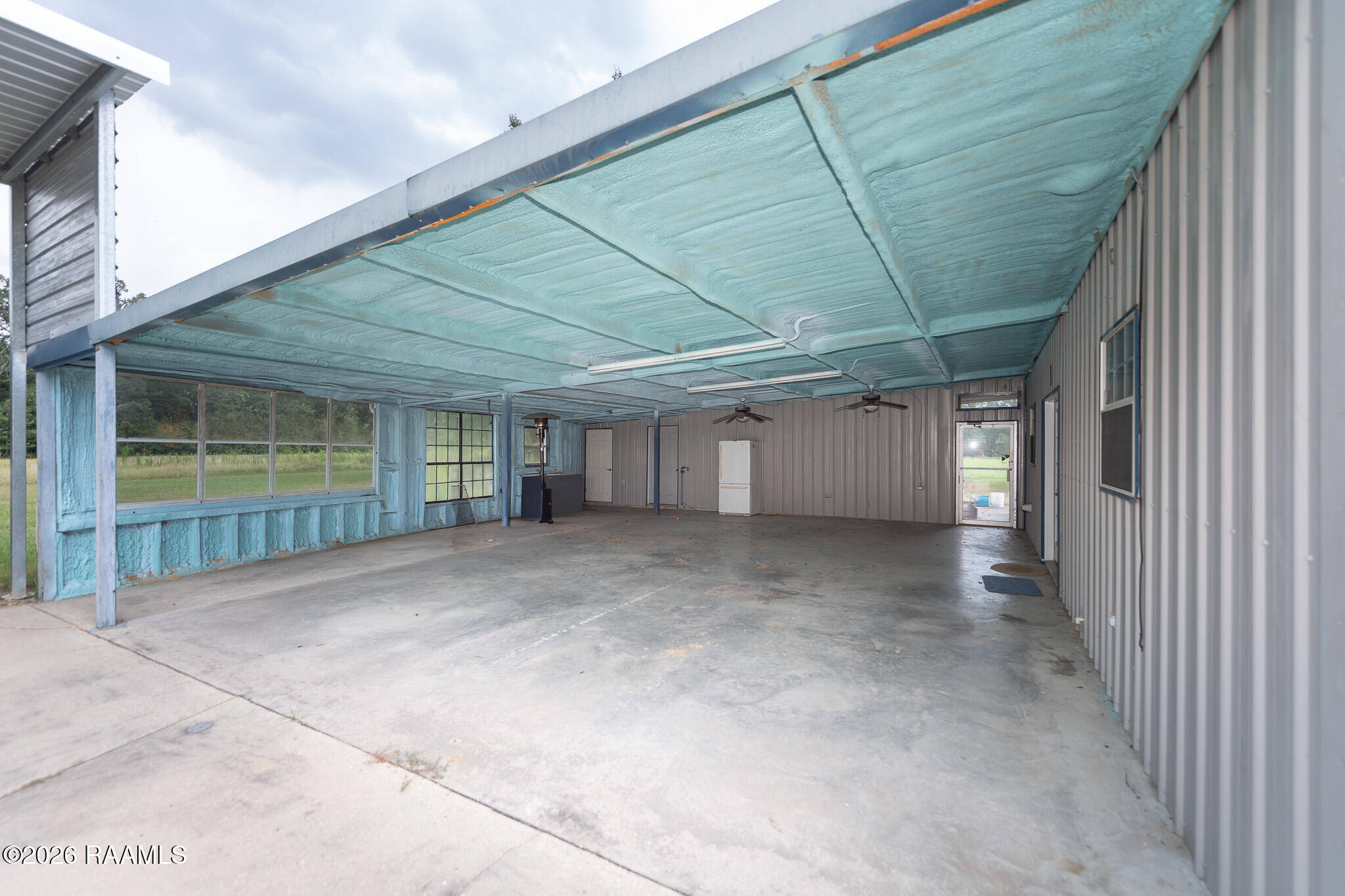 1652 Hwy 167