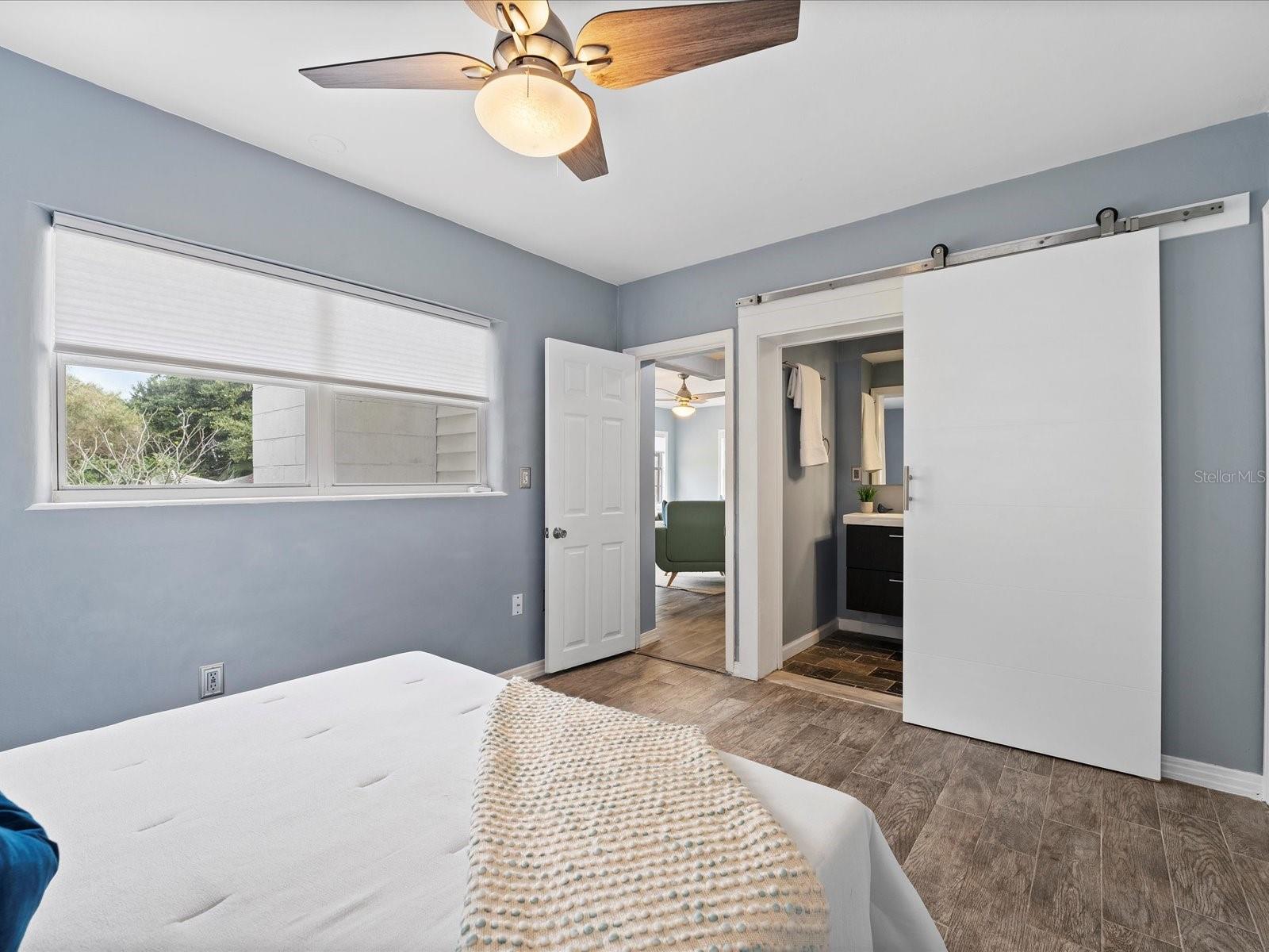 1319 ORCHID AVE