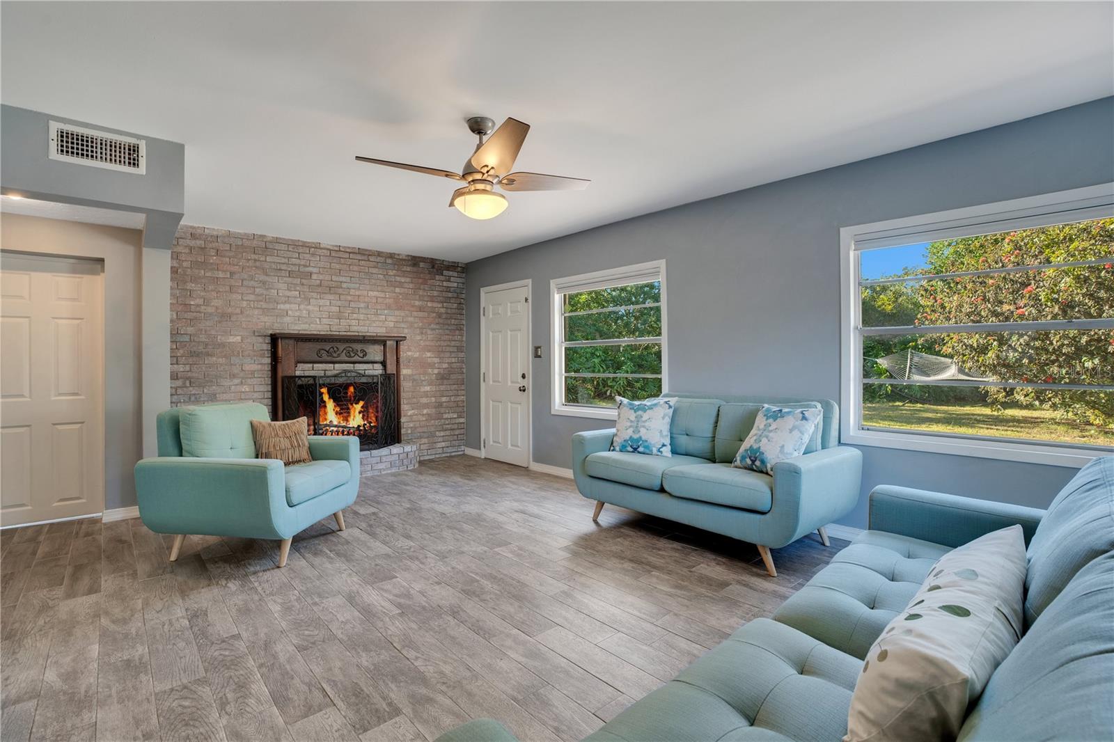 1319 ORCHID AVE