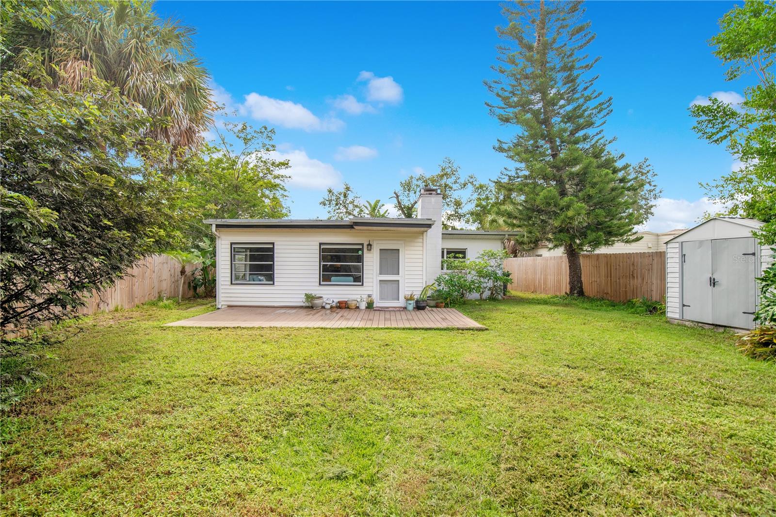 1319 ORCHID AVE