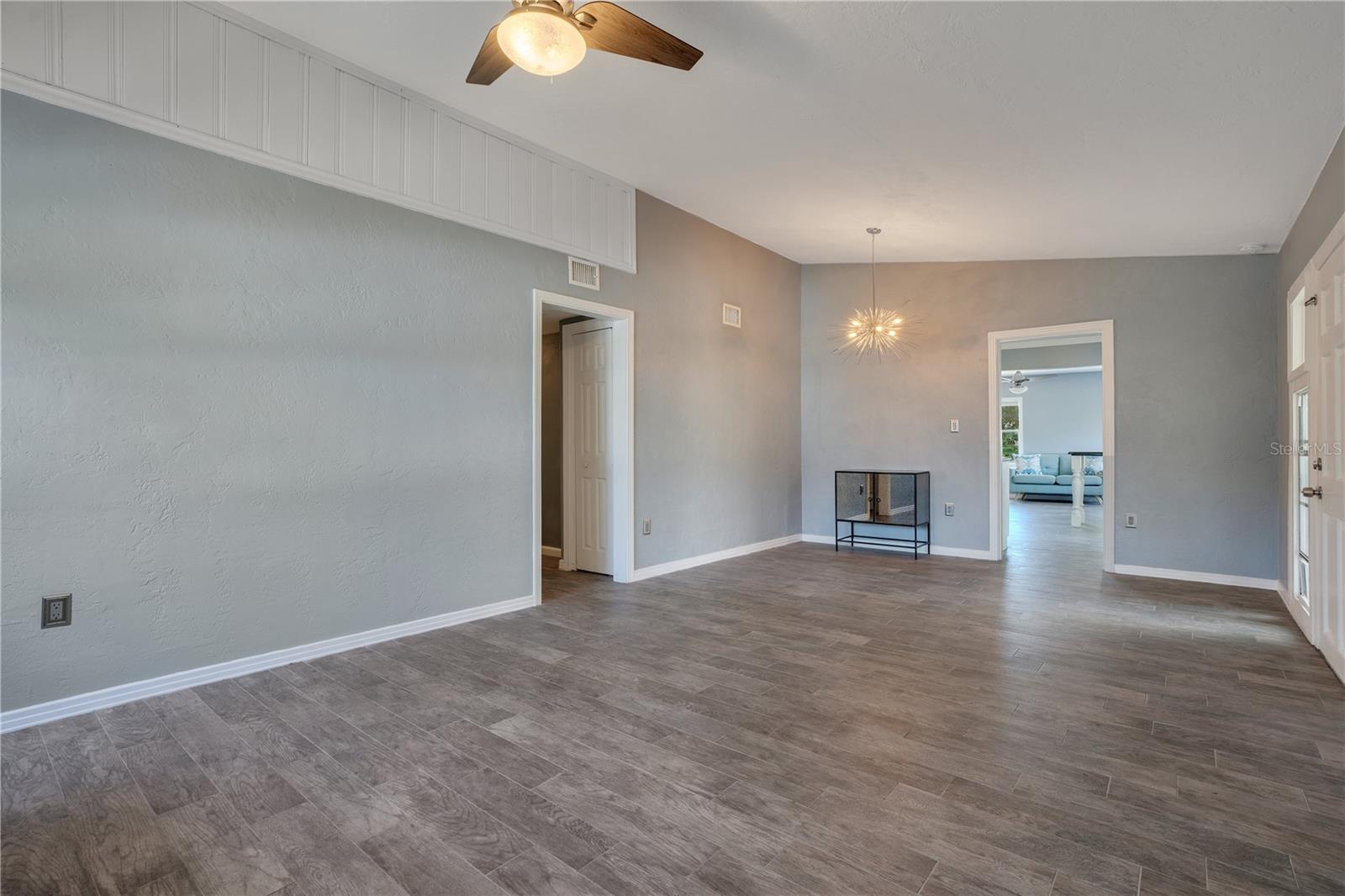 1319 ORCHID AVE