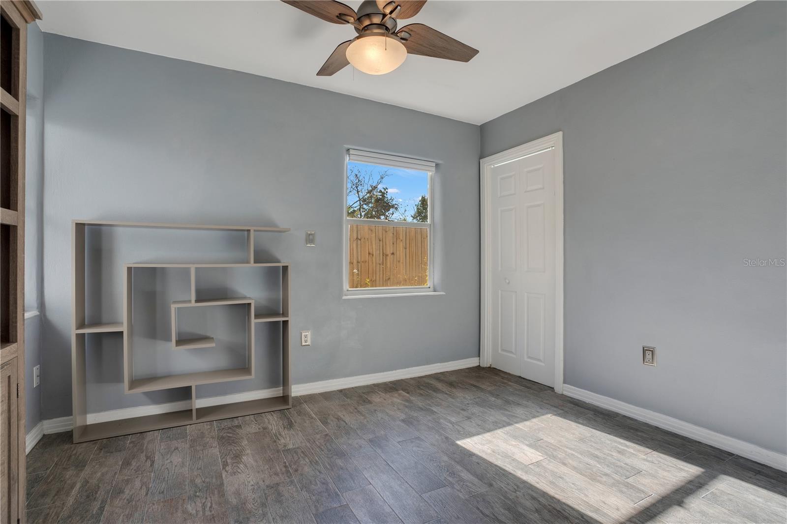1319 ORCHID AVE