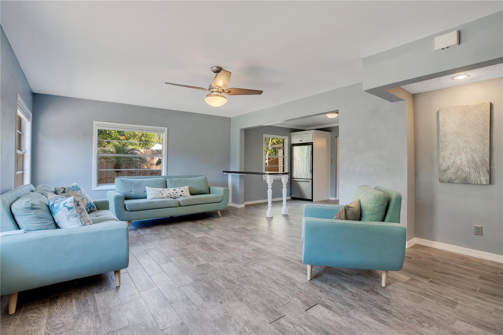 1319 ORCHID AVE