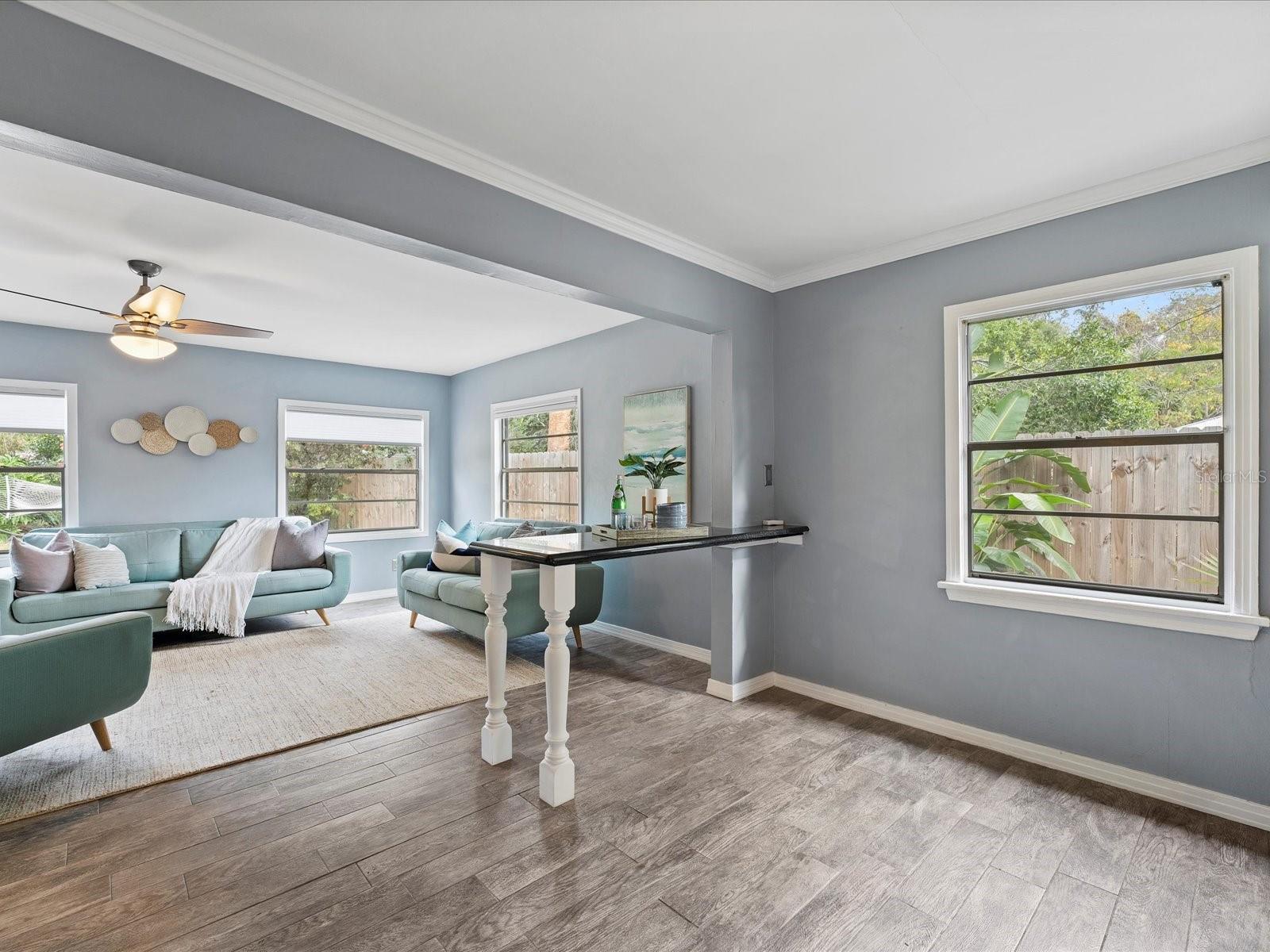 1319 ORCHID AVE