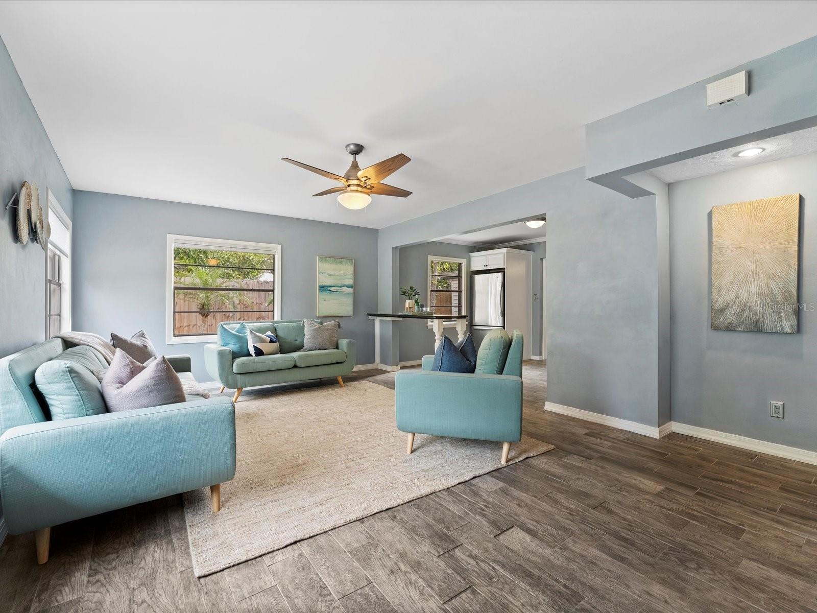 1319 ORCHID AVE