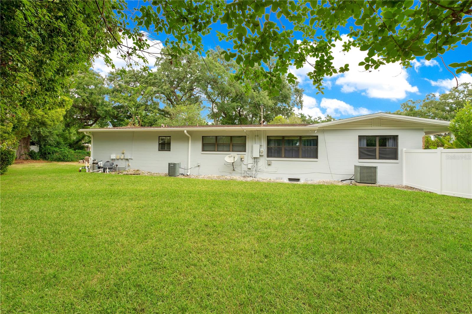 3612 N WESTMORELAND DR