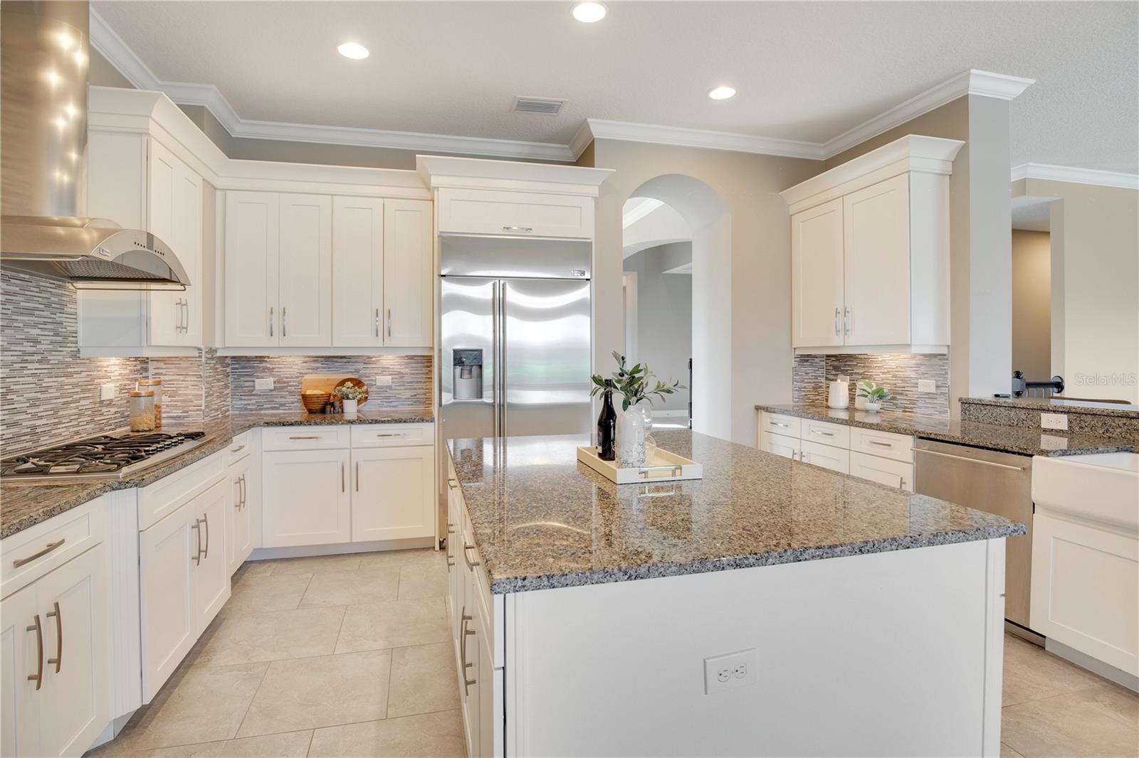 2023 LAKE FISCHER COVE LN