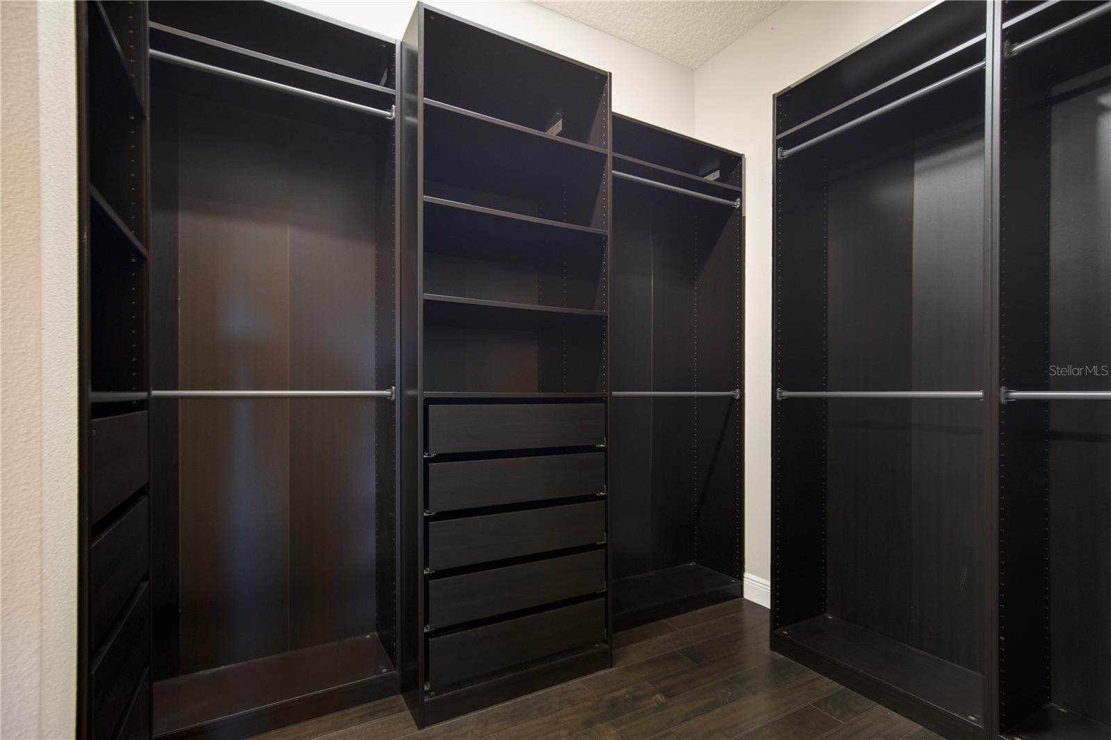 2023 LAKE FISCHER COVE LN