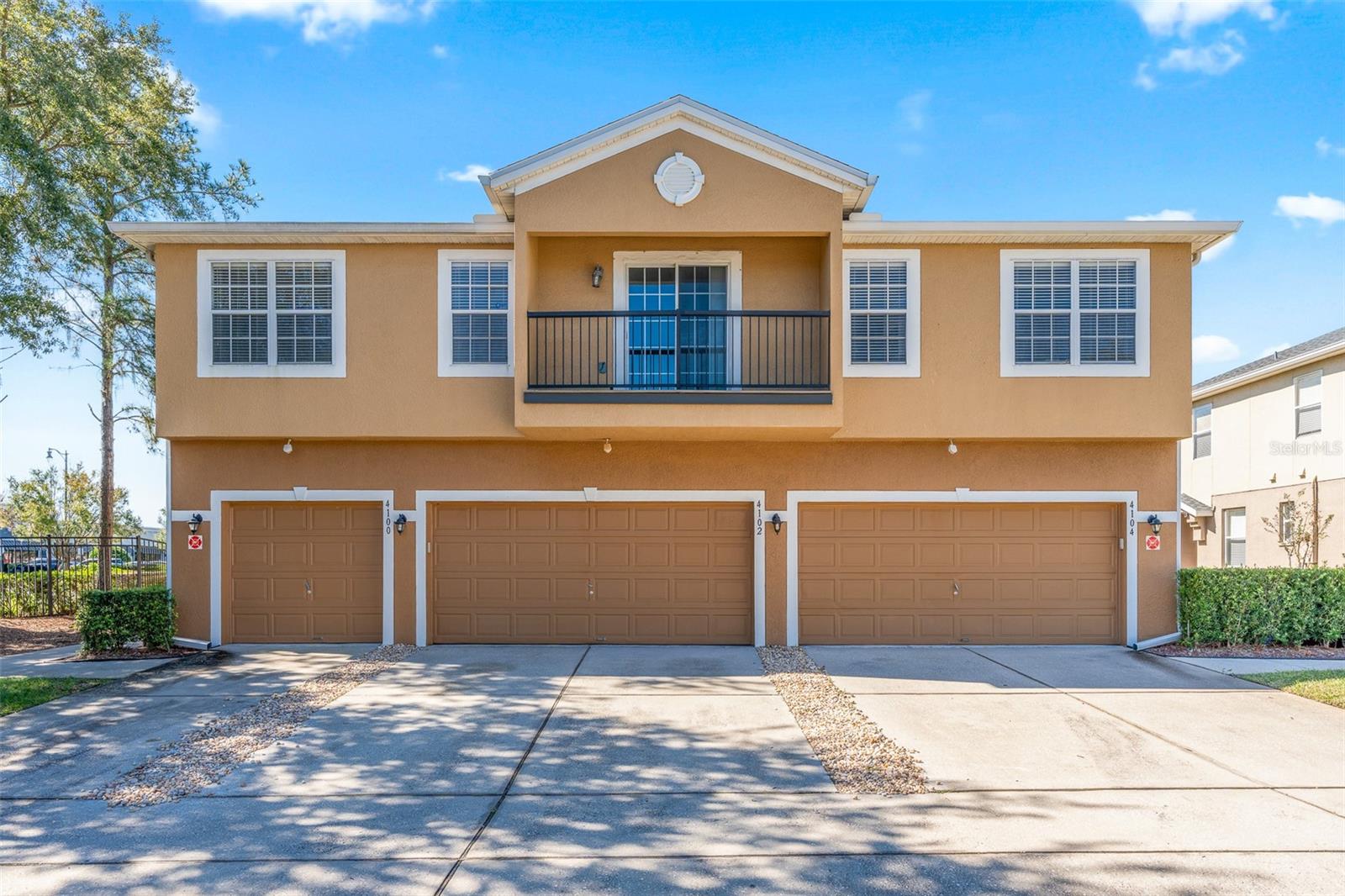 4100 ORANGE TREE CT