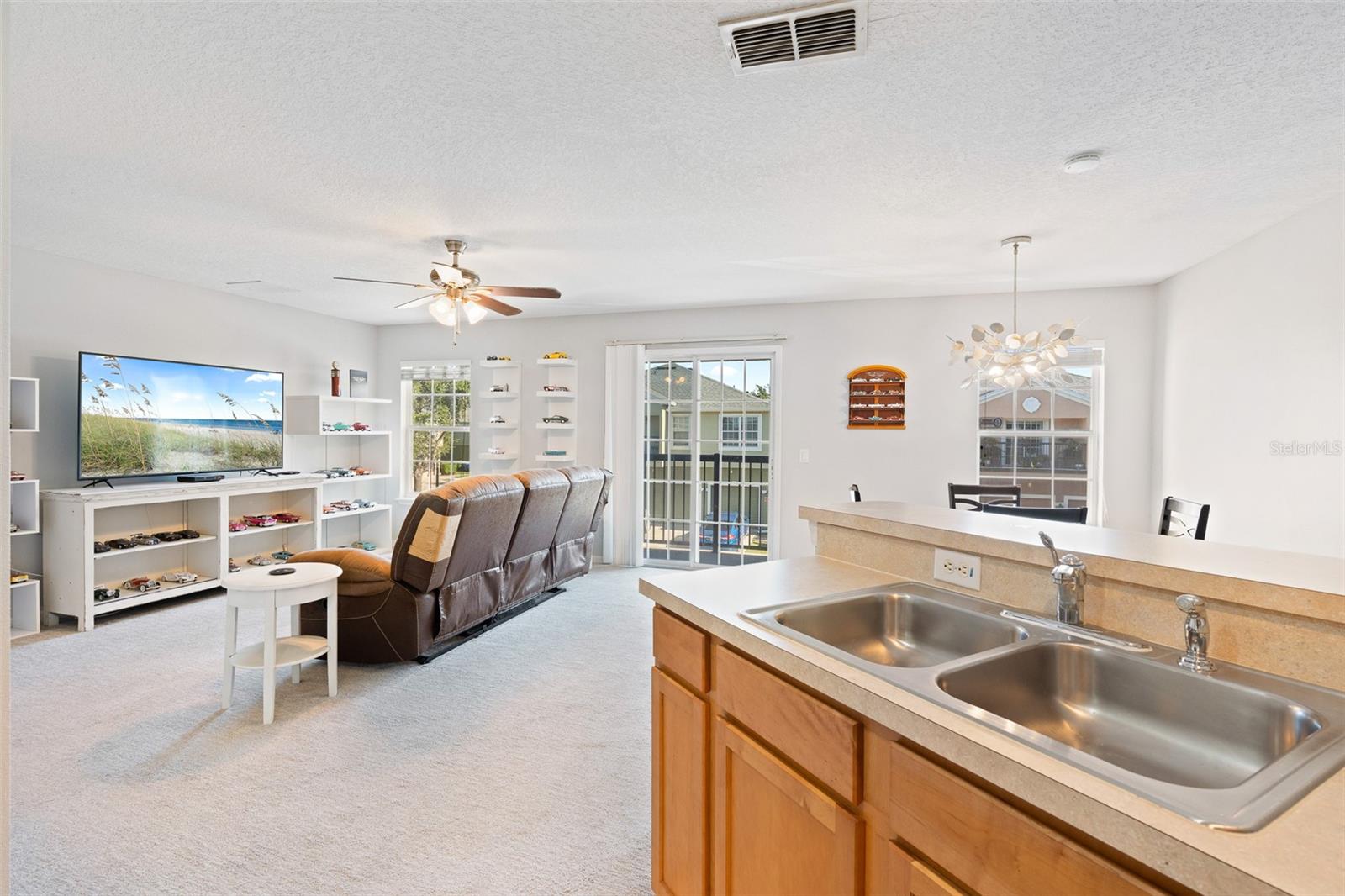 4100 ORANGE TREE CT