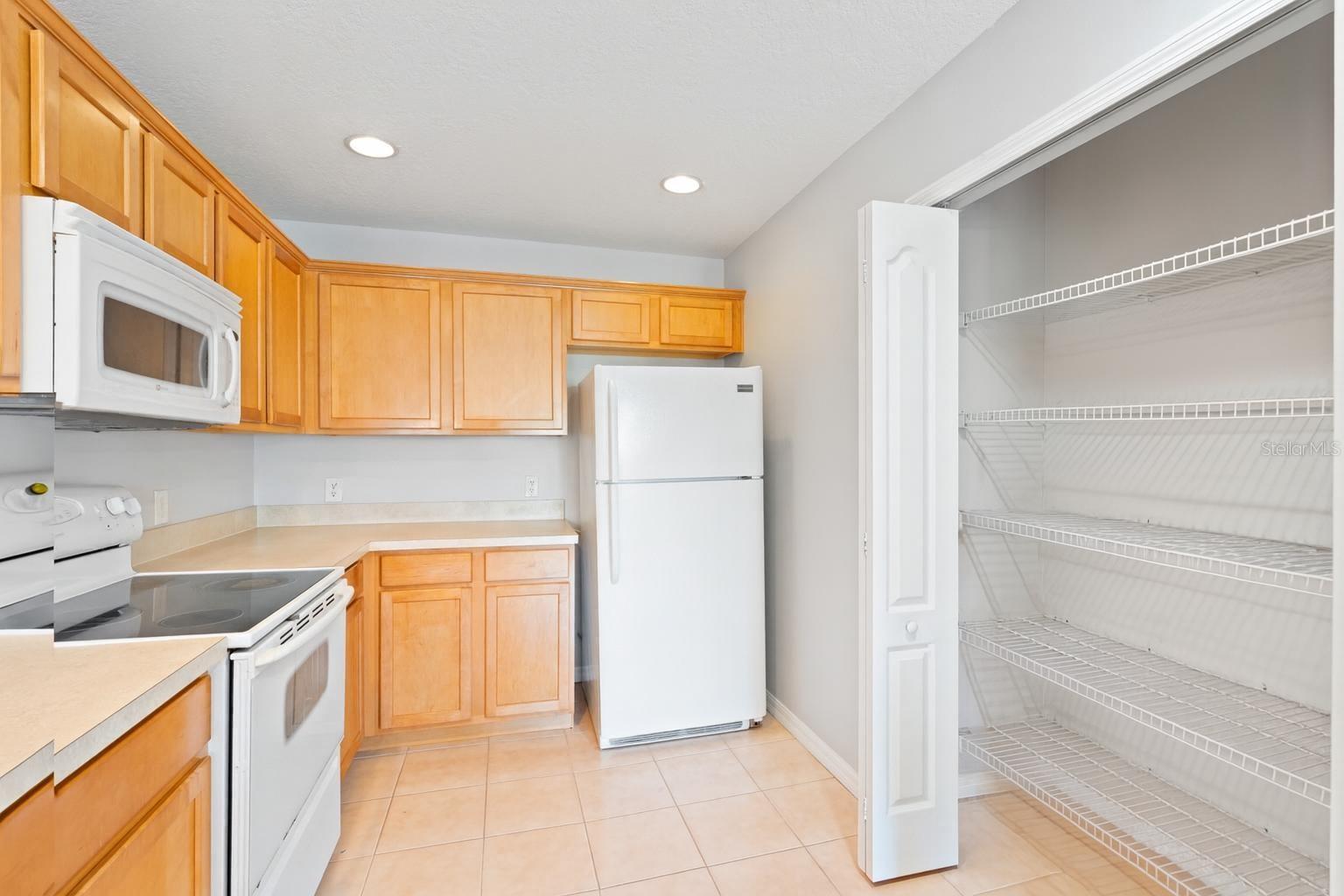 4100 ORANGE TREE CT