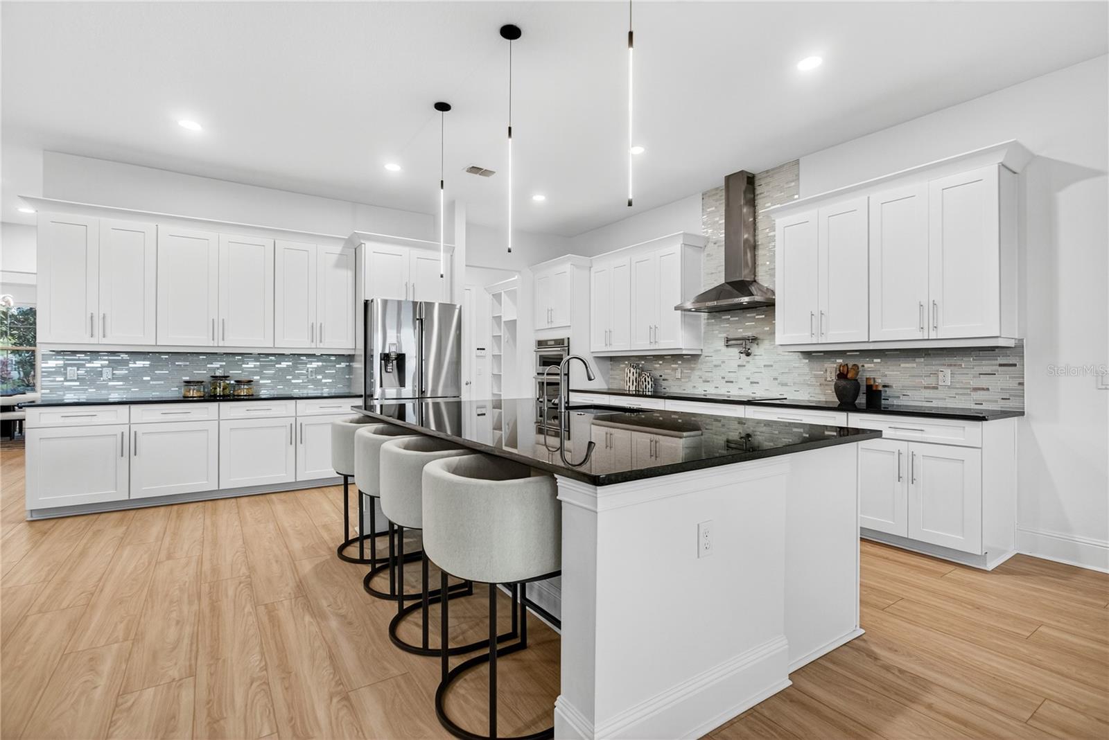 16689 BROADWATER AVE