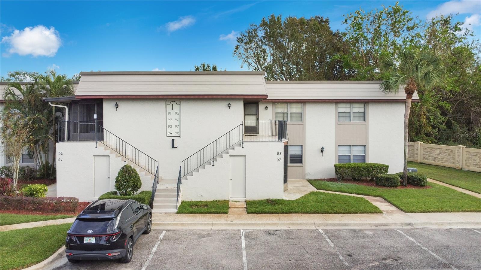 97 WINDTREE LN #104