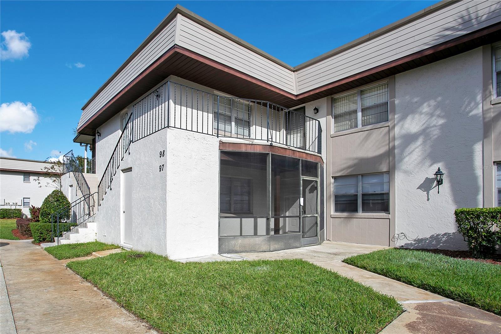 97 WINDTREE LN #104