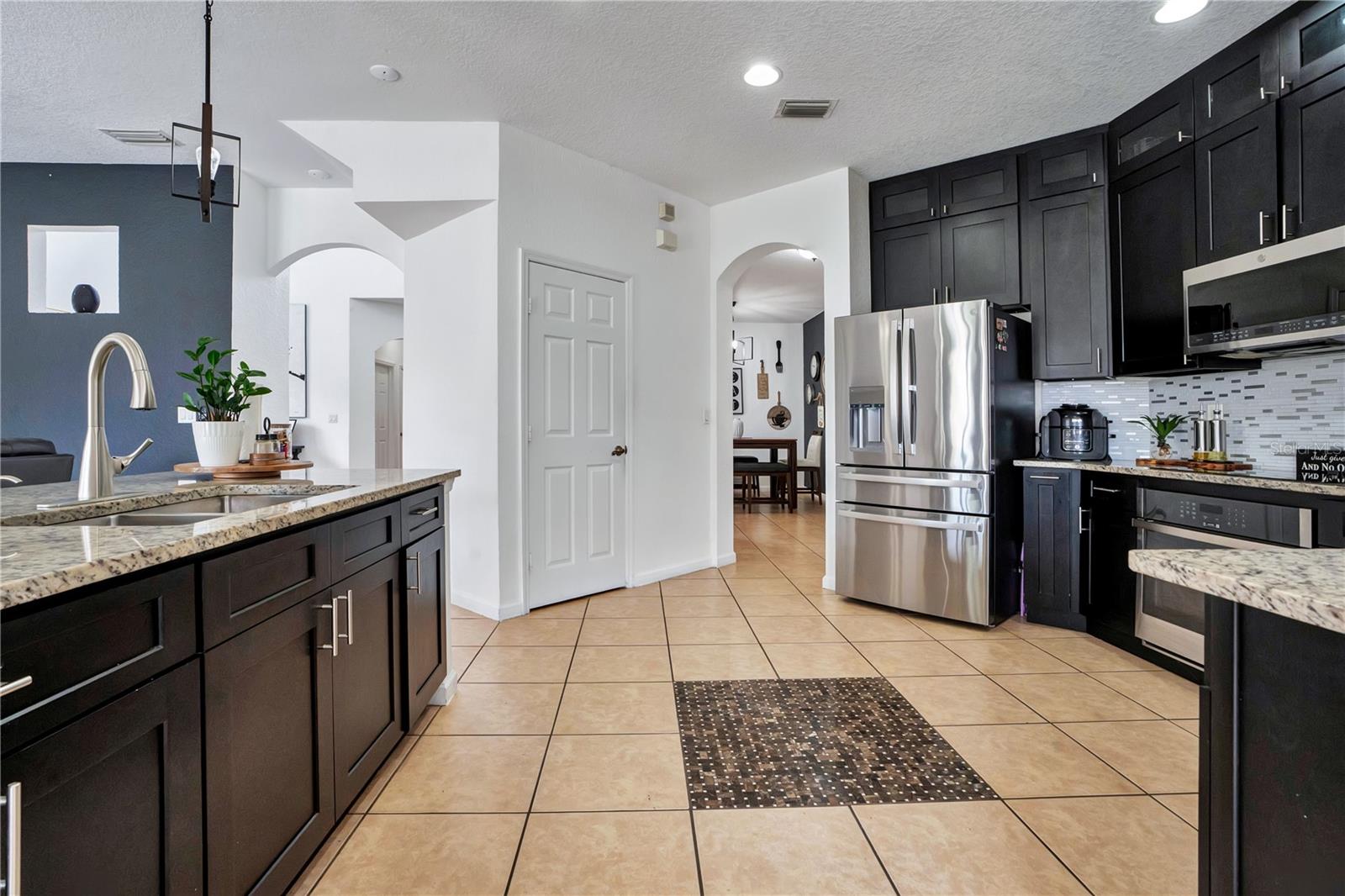 3571 MAPLE RIDGE LOOP