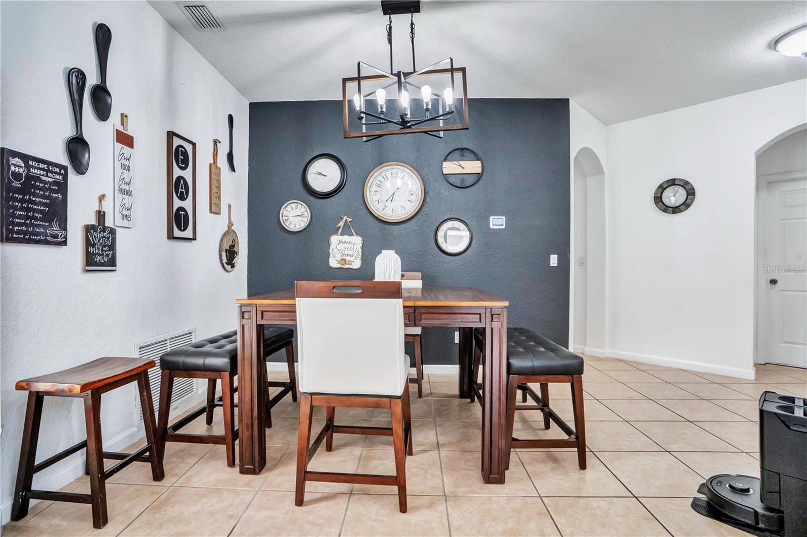 3571 MAPLE RIDGE LOOP