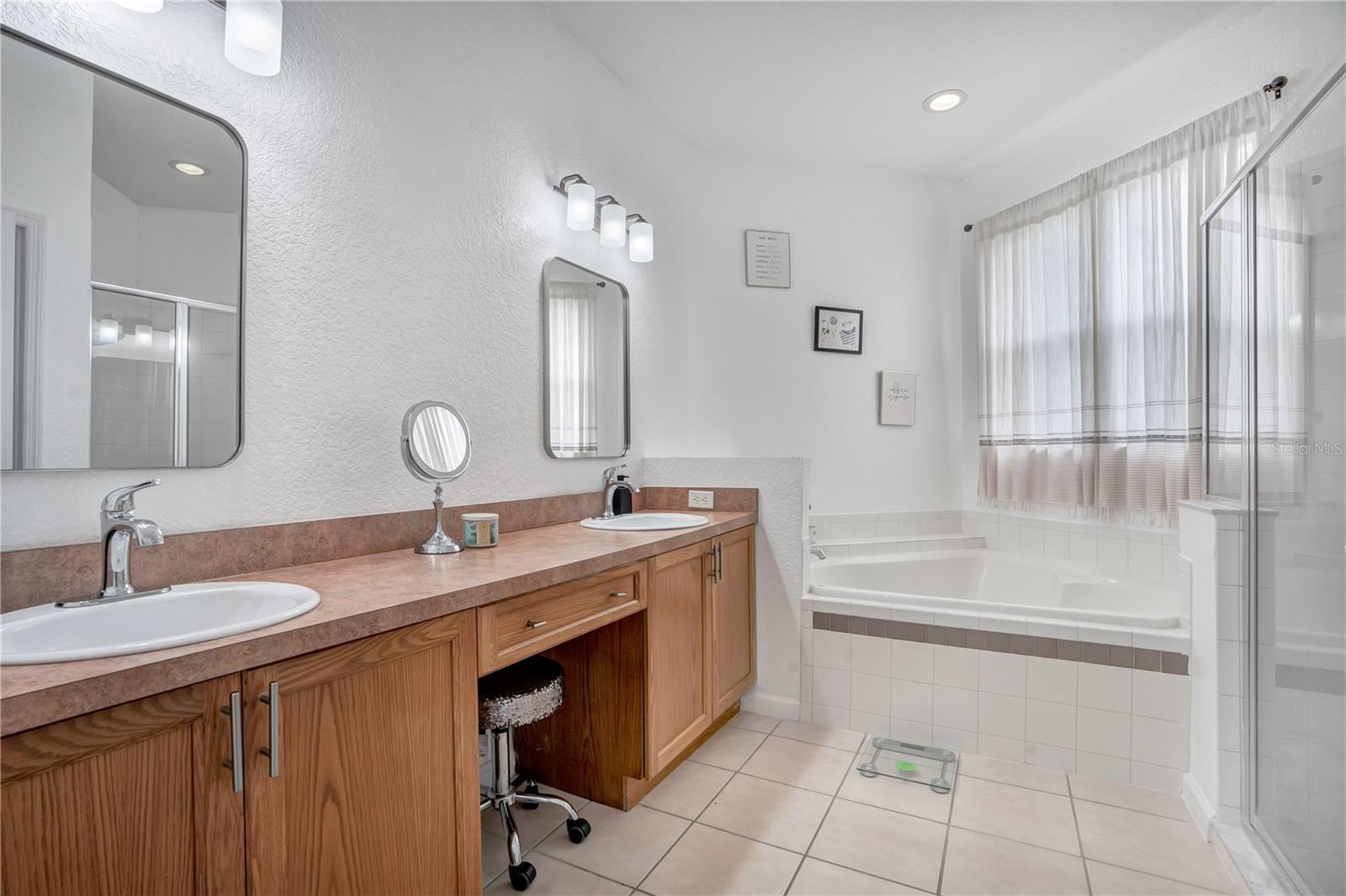 3571 MAPLE RIDGE LOOP