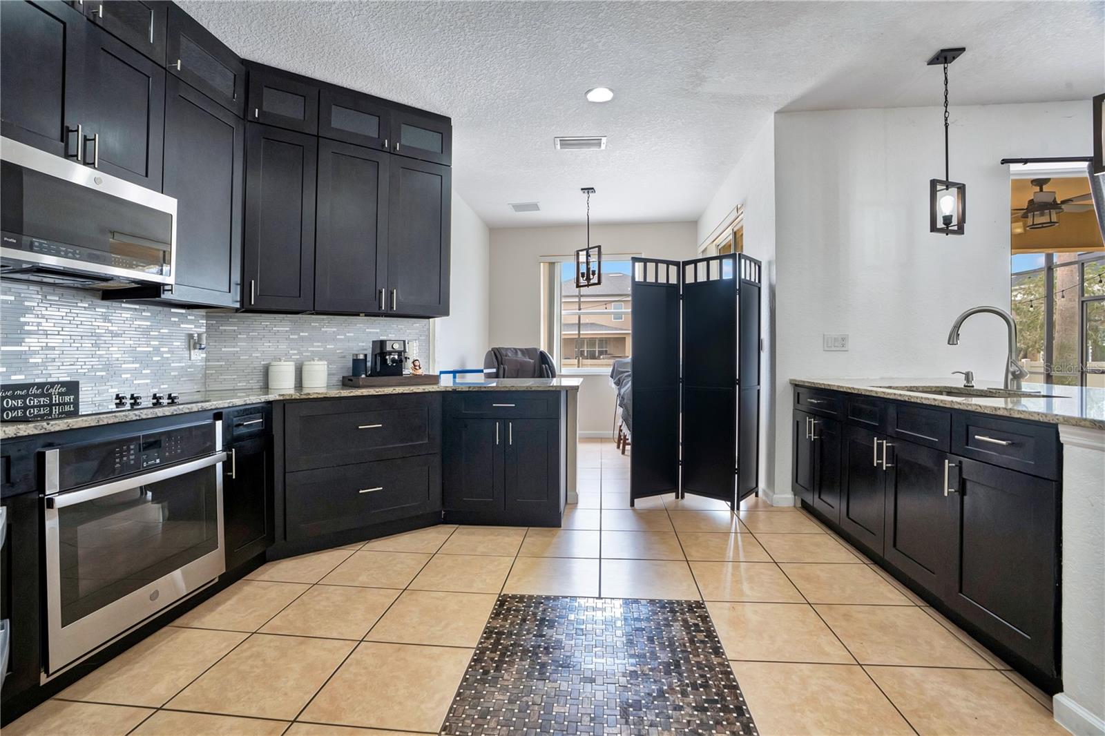 3571 MAPLE RIDGE LOOP