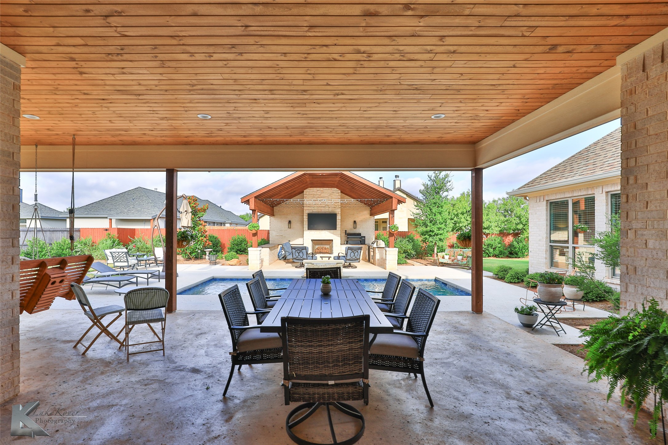 2402 Manor Oaks Terrace