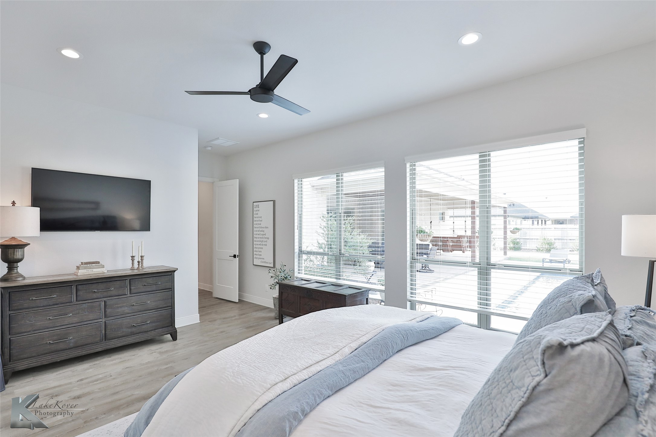 2402 Manor Oaks Terrace