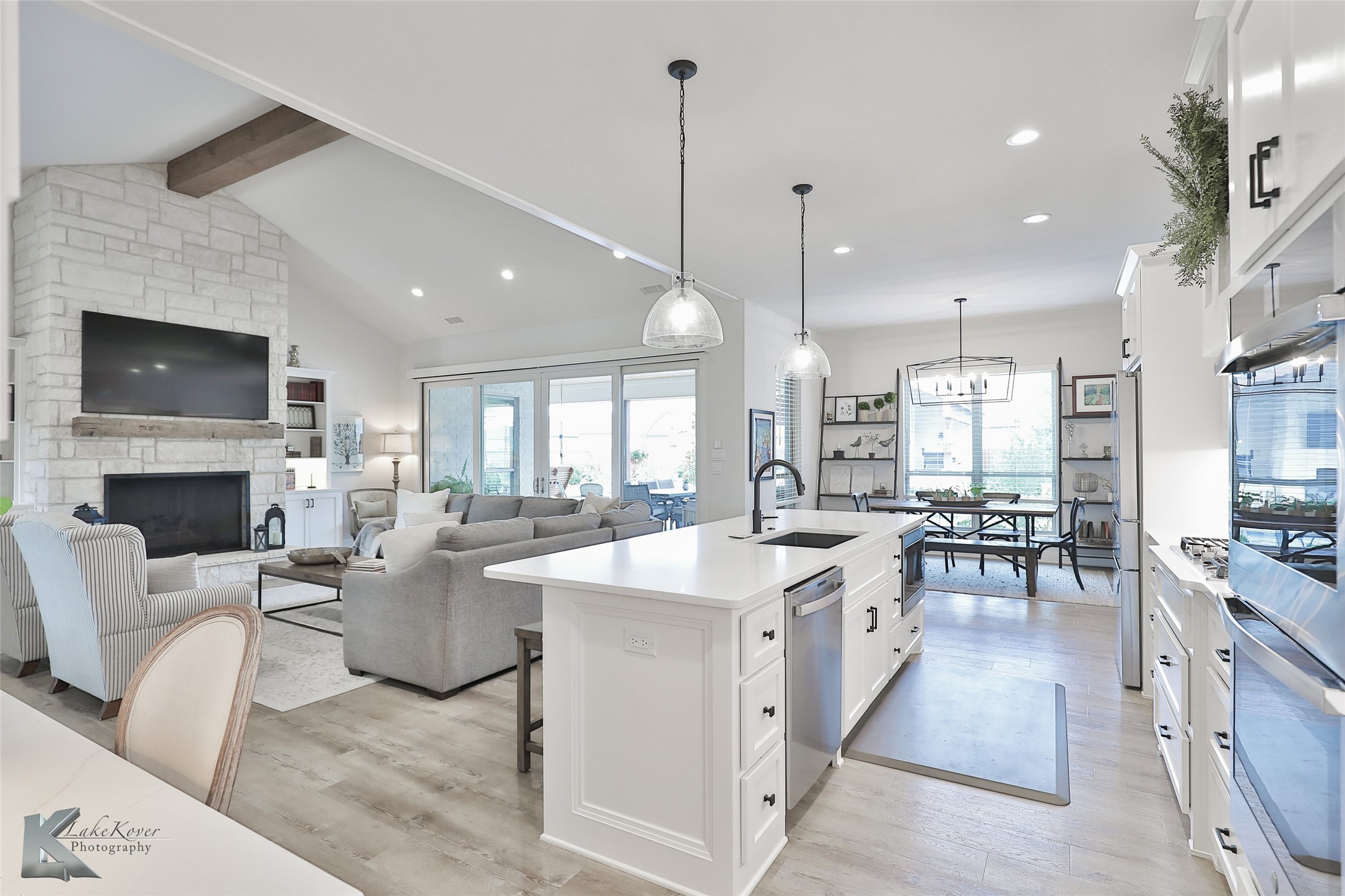 2402 Manor Oaks Terrace