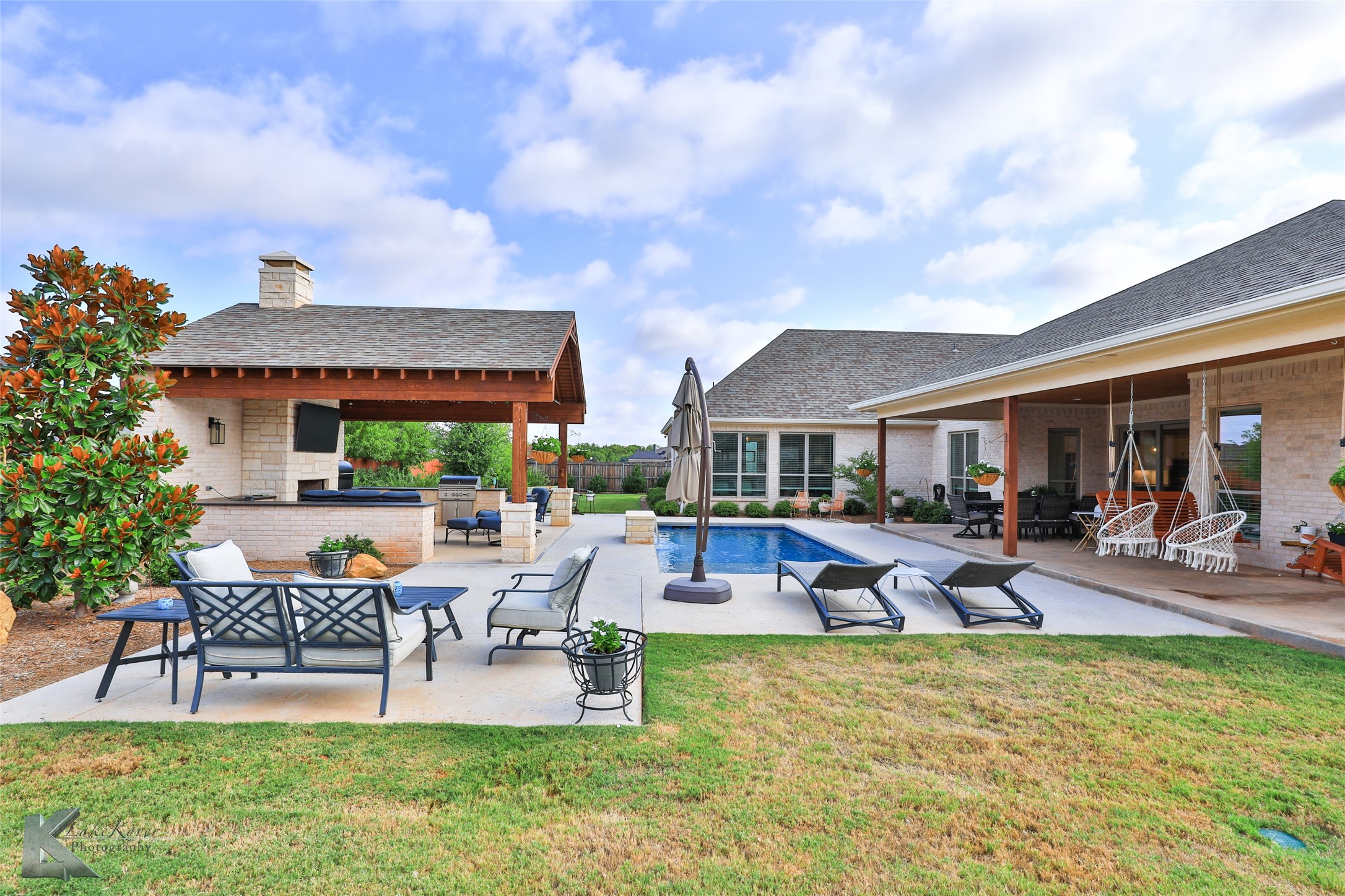 2402 Manor Oaks Terrace