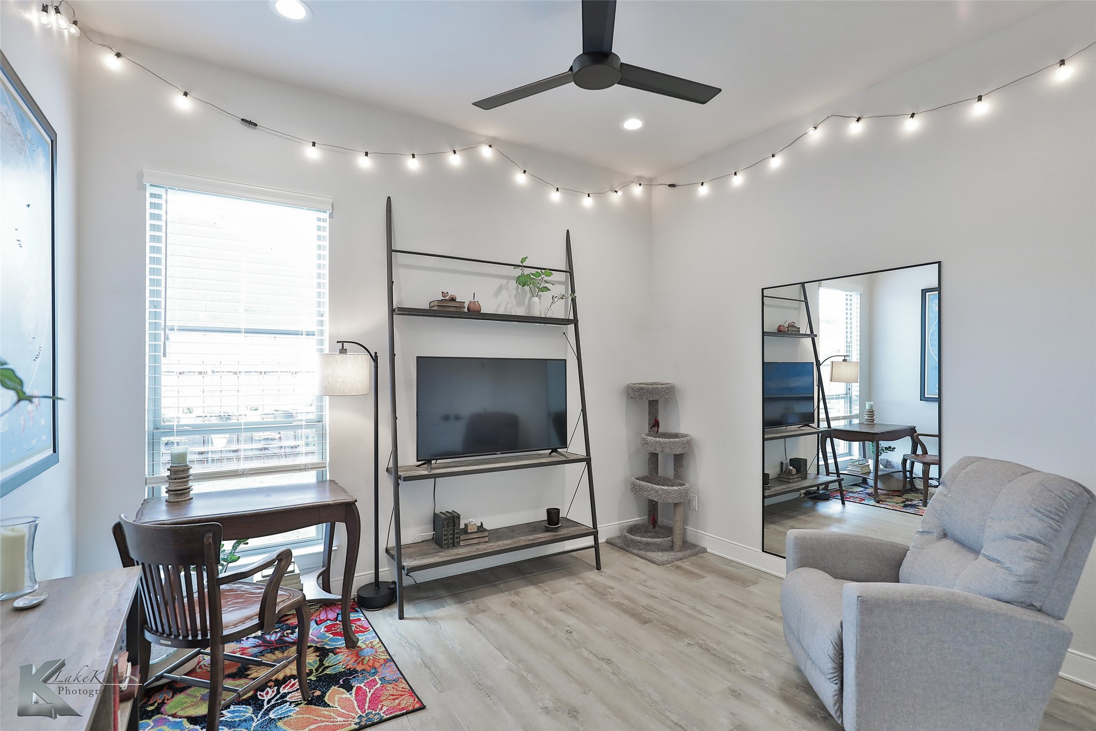 2402 Manor Oaks Terrace