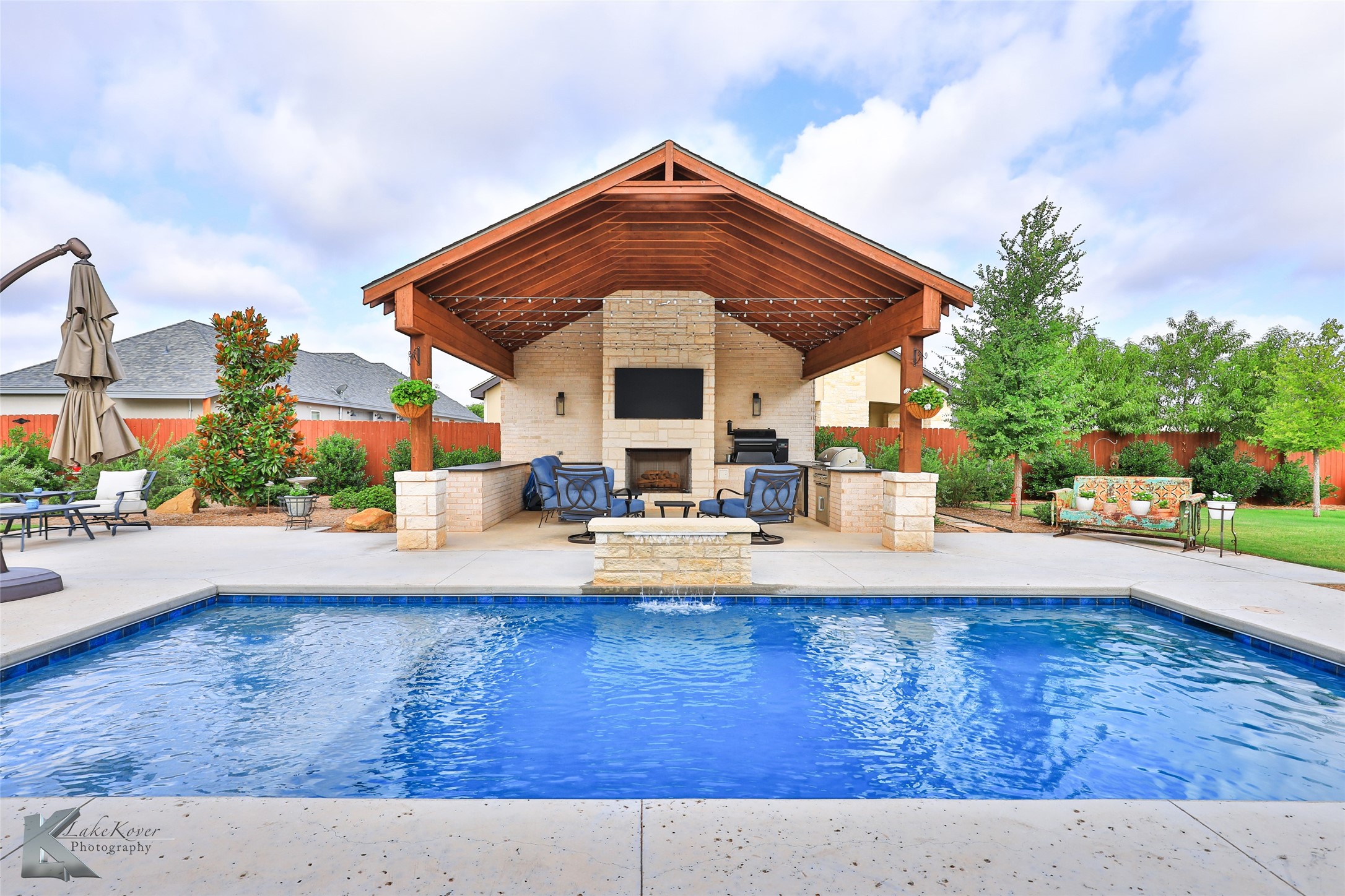 2402 Manor Oaks Terrace