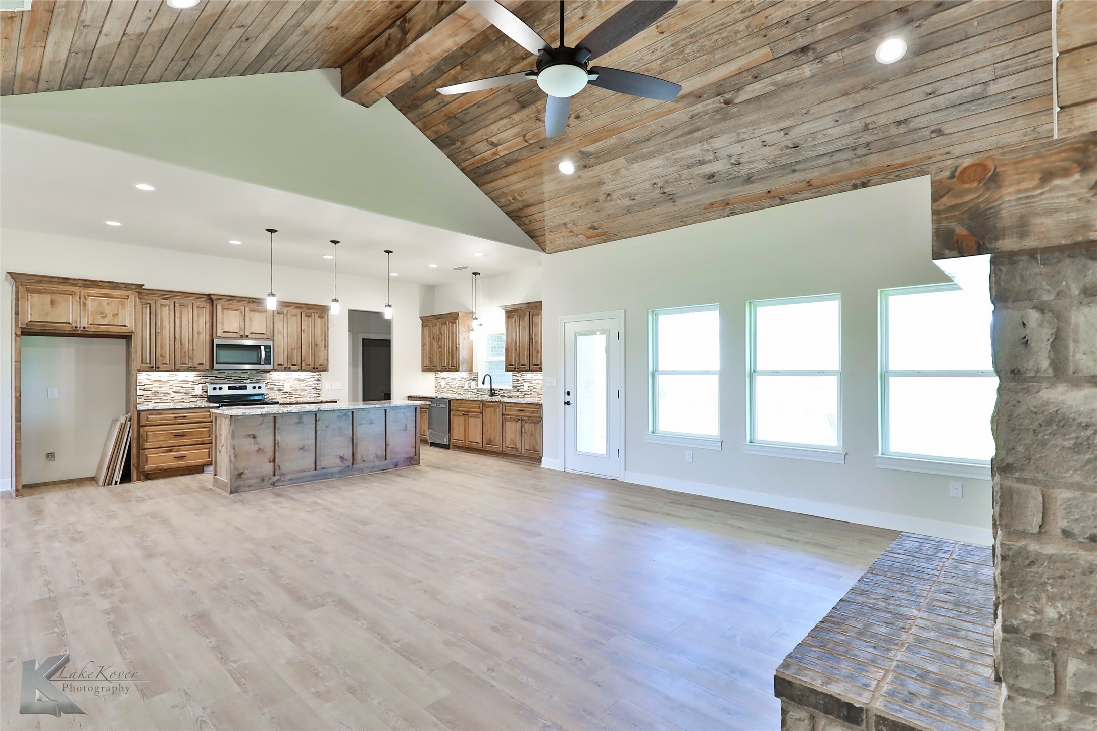 15076 Private Road 6053