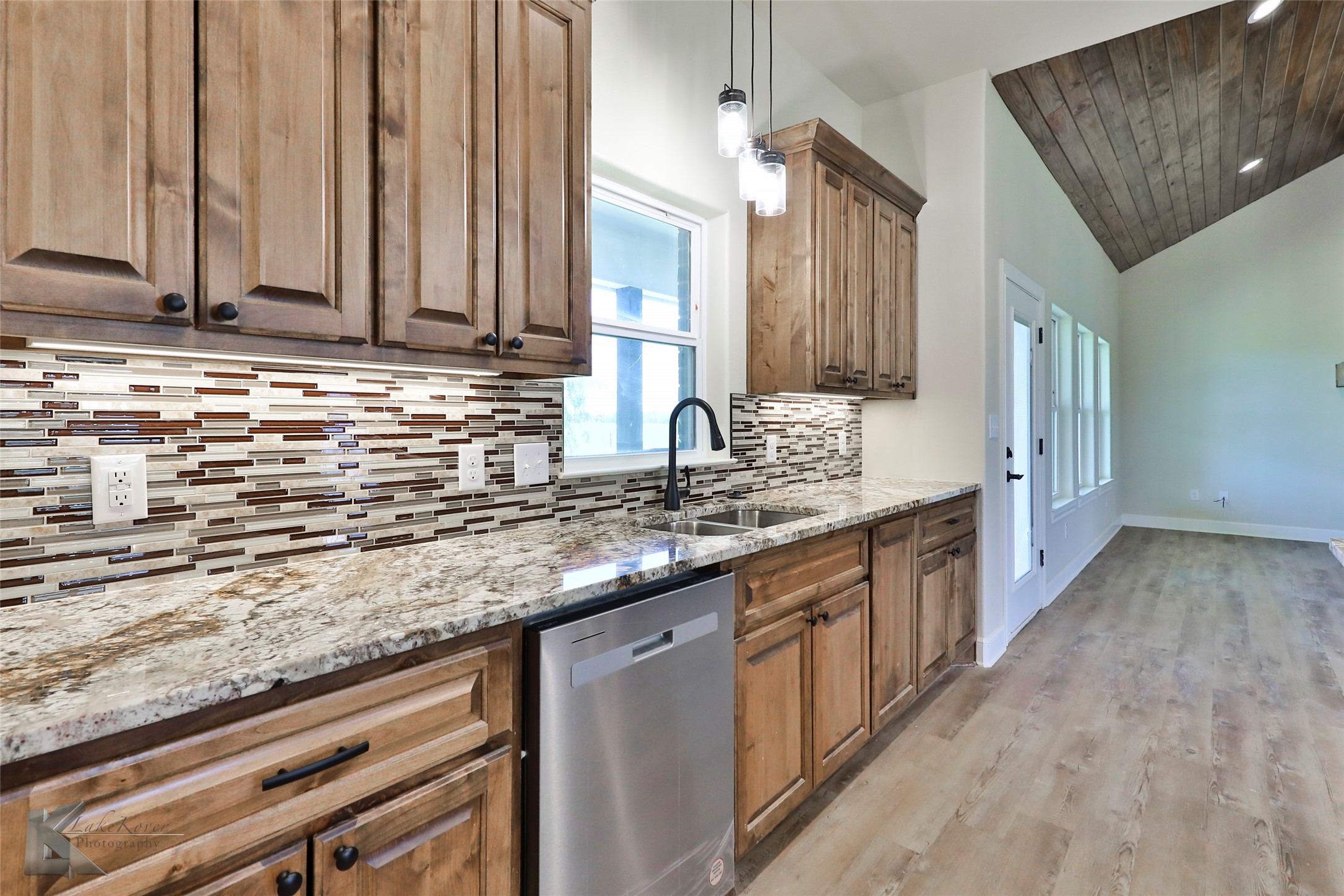 15076 Private Road 6053