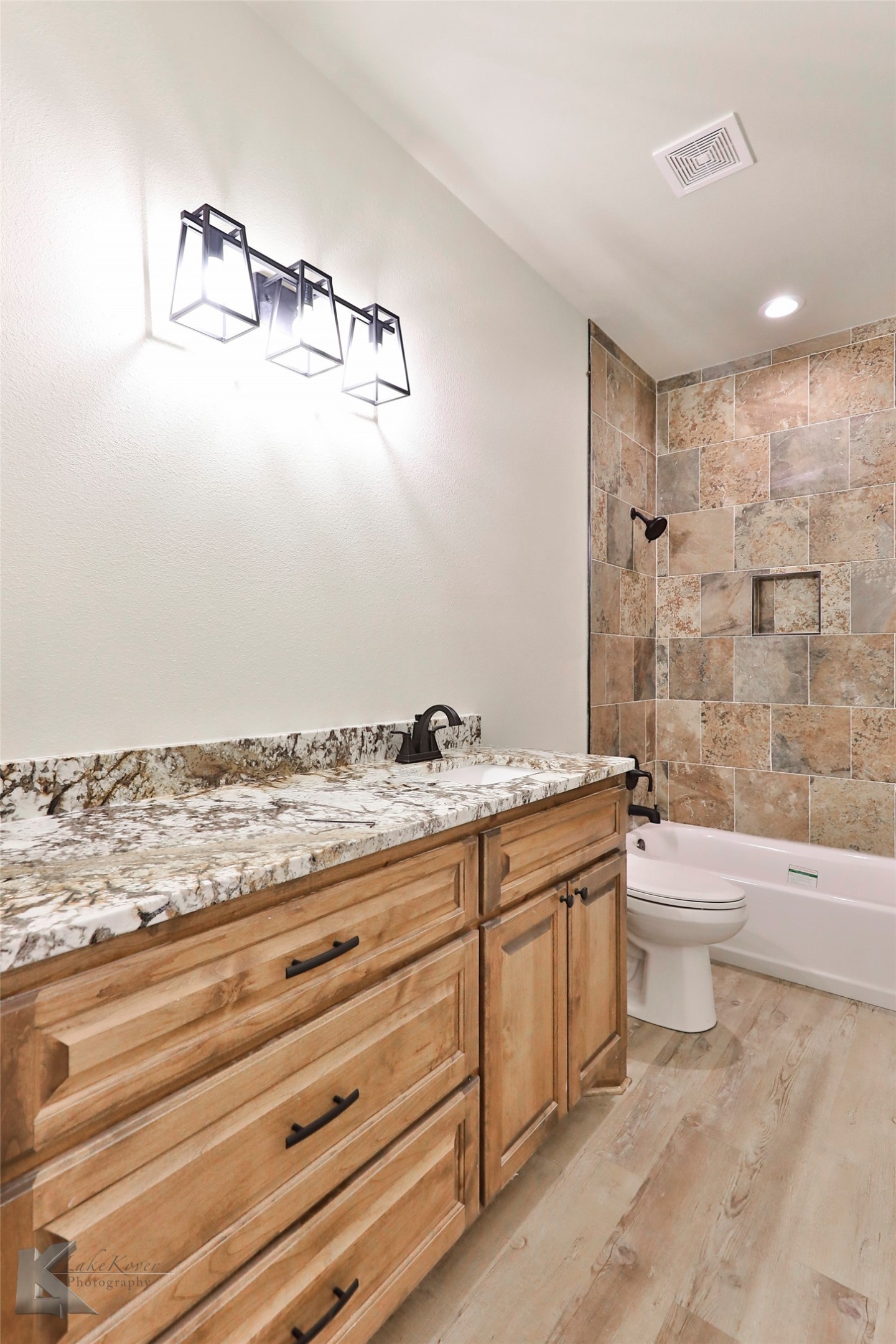 15076 Private Road 6053