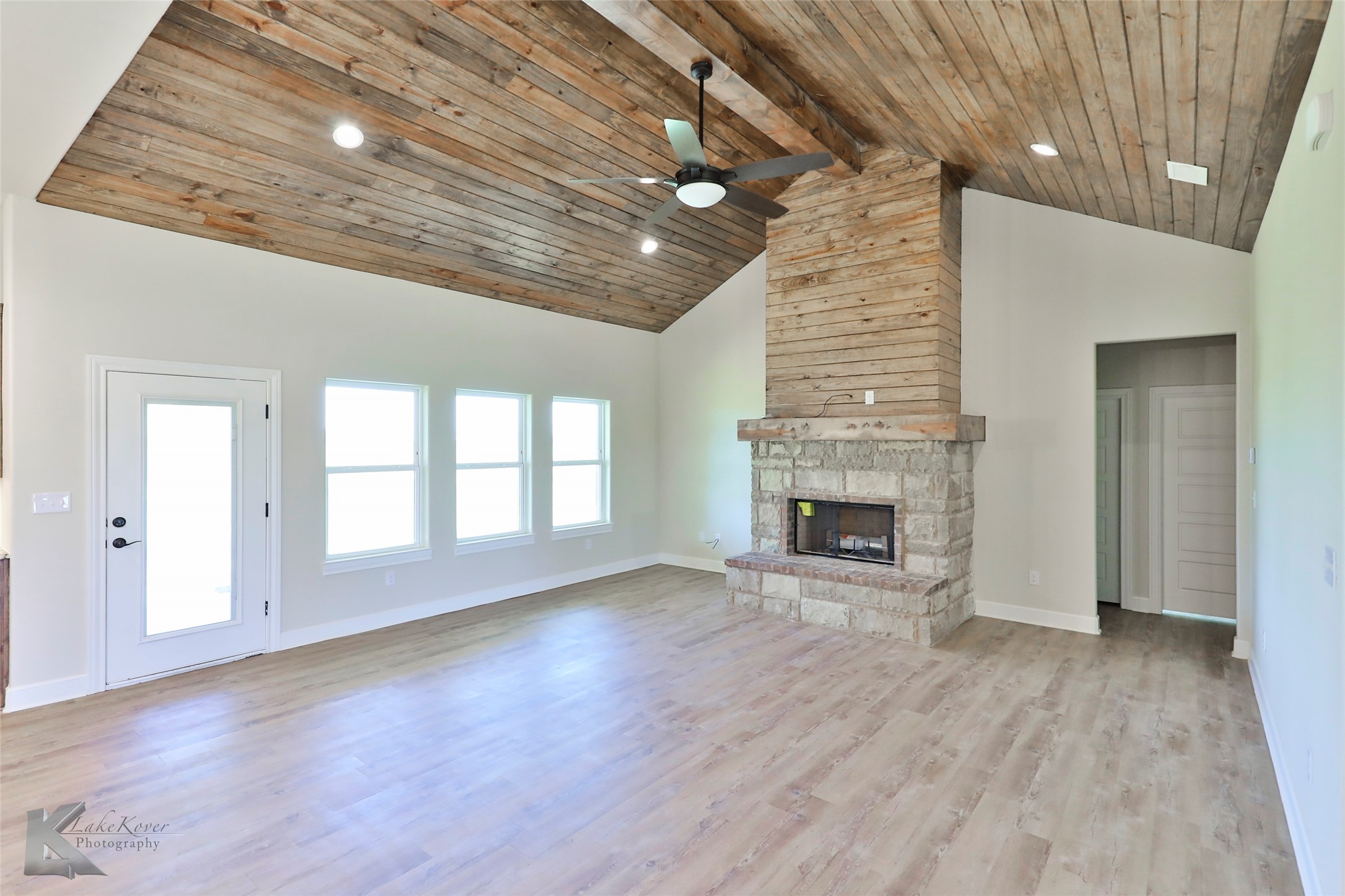 15076 Private Road 6053