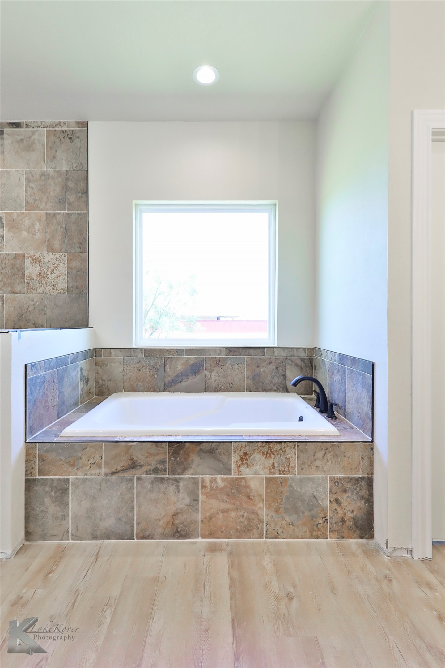 15076 Private Road 6053