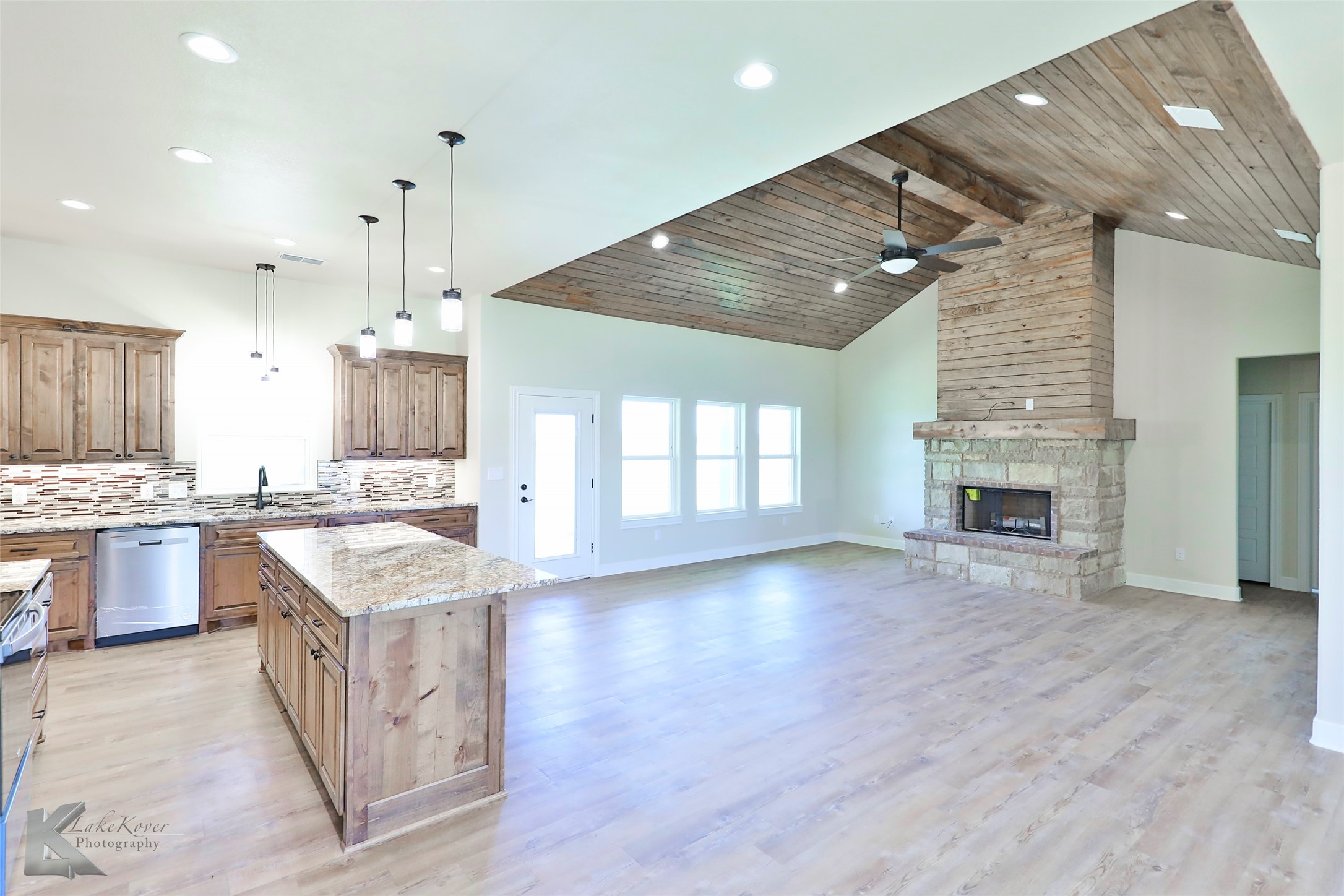 15076 Private Road 6053