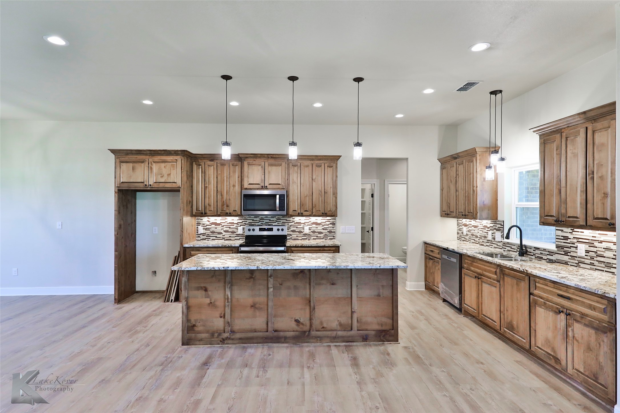 15076 Private Road 6053