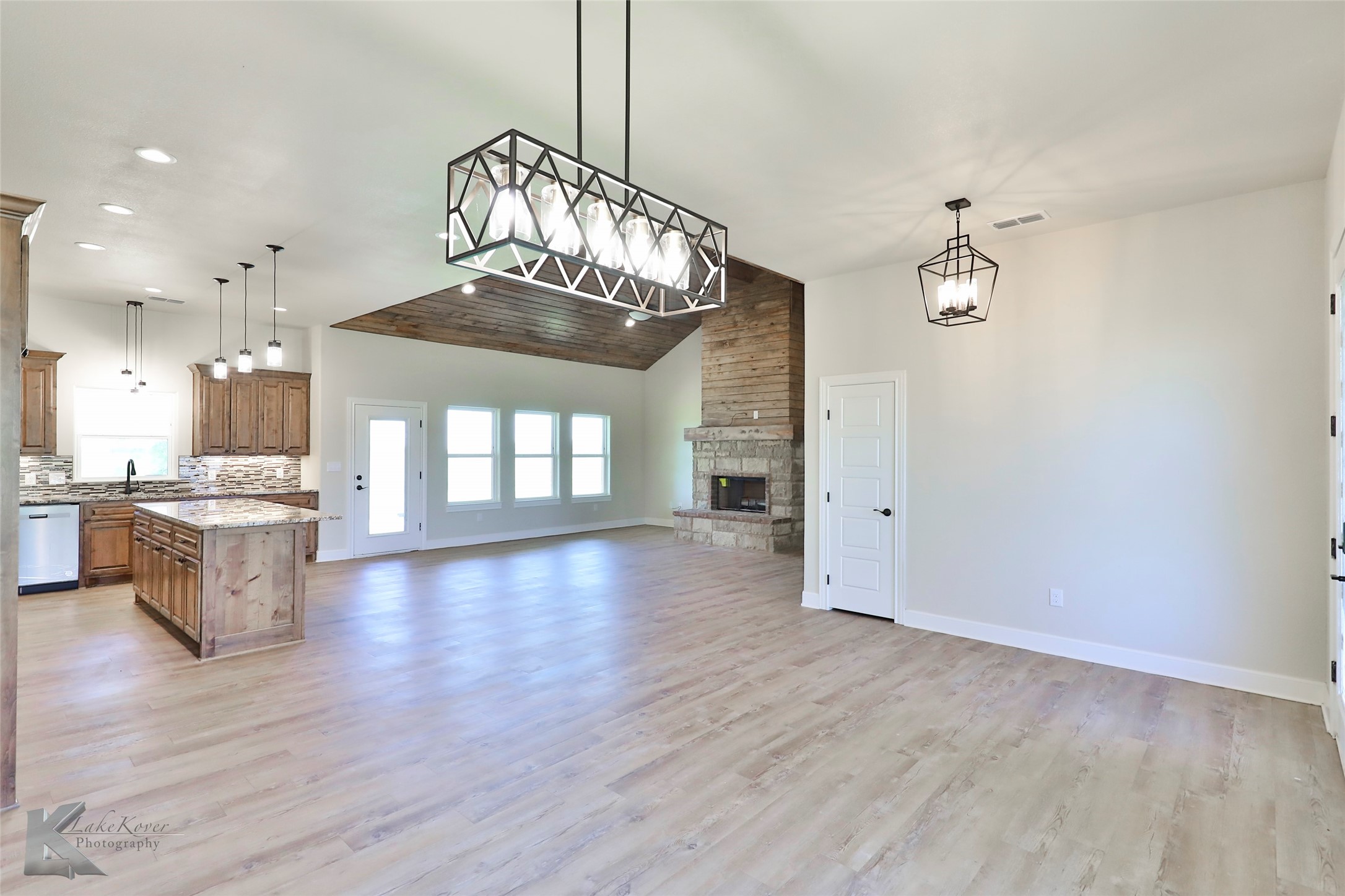 15076 Private Road 6053