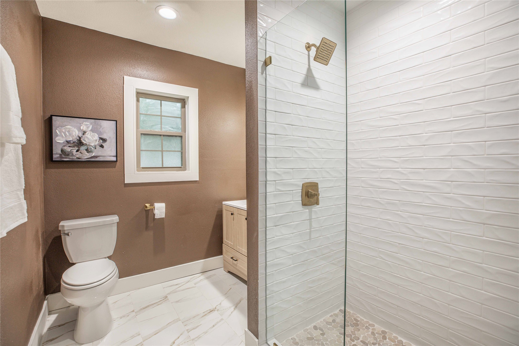 1225 Sayles Boulevard