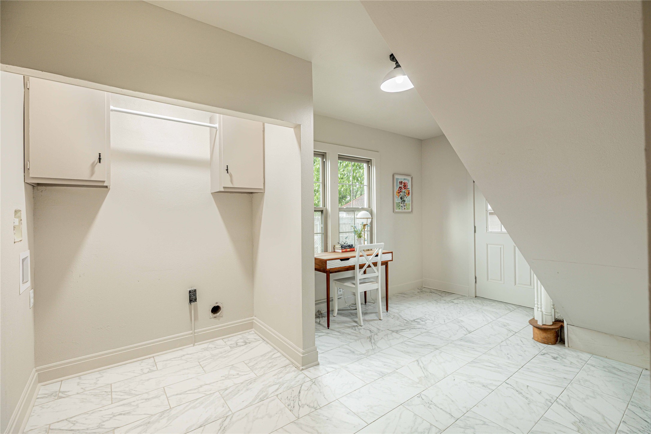 1225 Sayles Boulevard