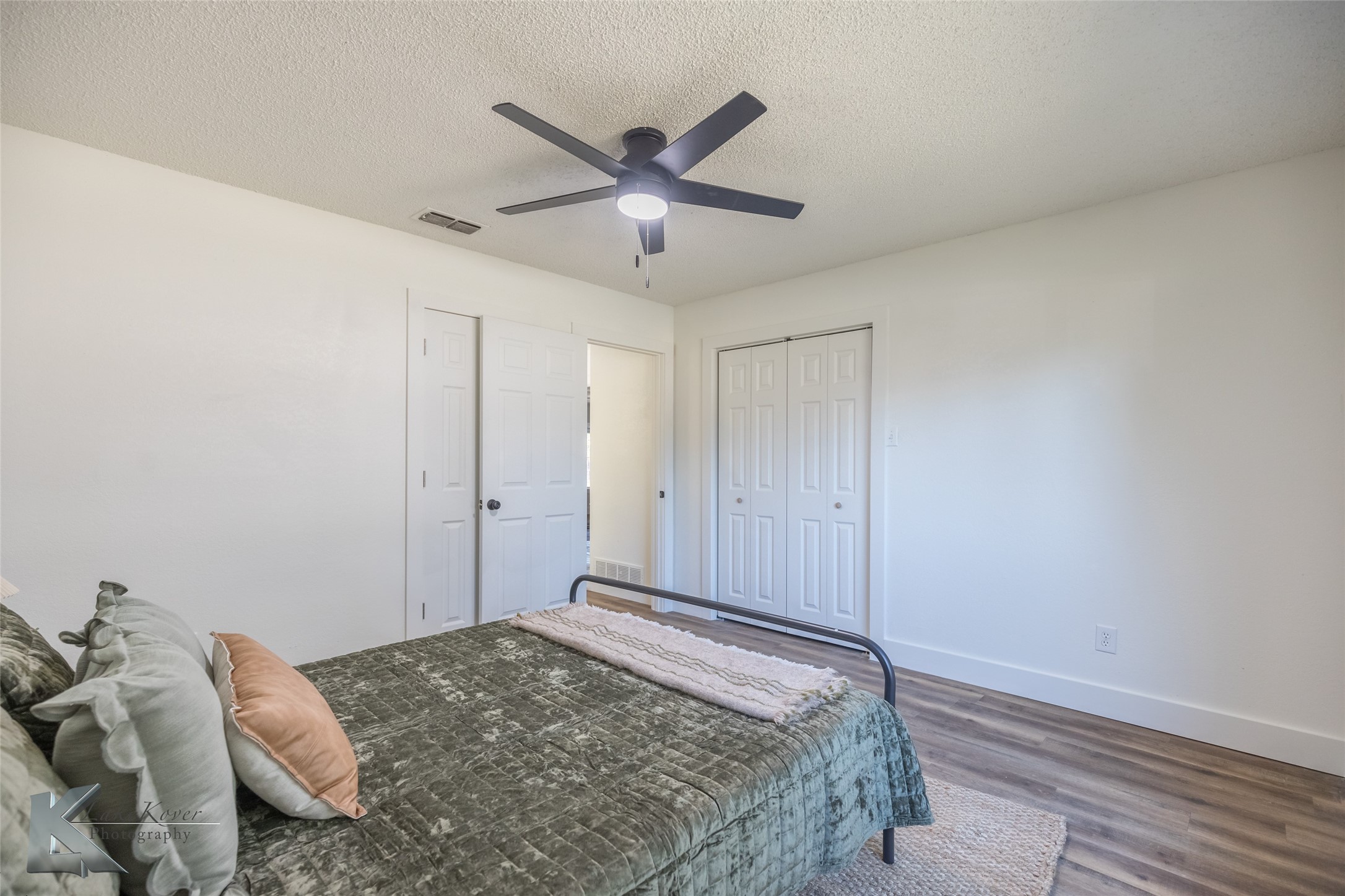 2925 Robertson Drive