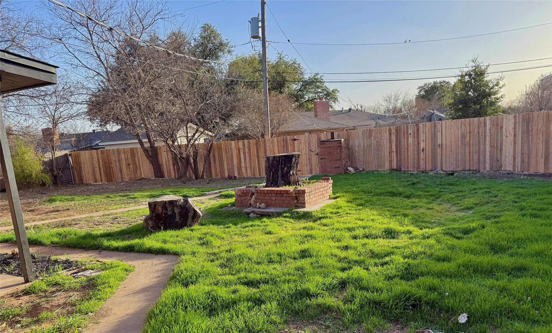 2925 Robertson Drive