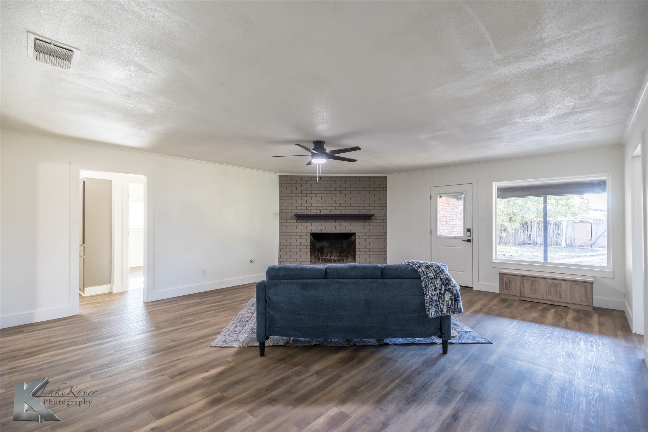 2925 Robertson Drive