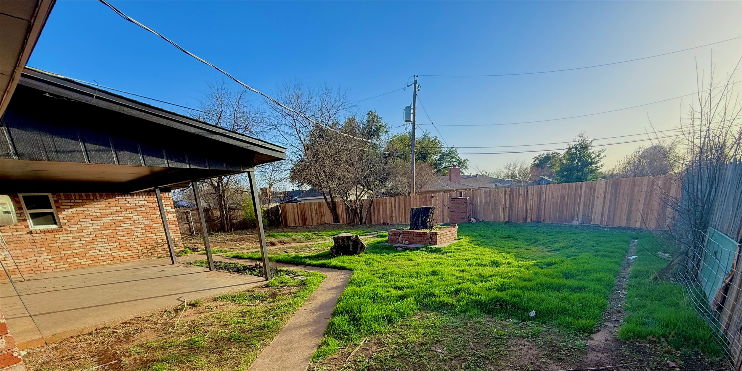 2925 Robertson Drive