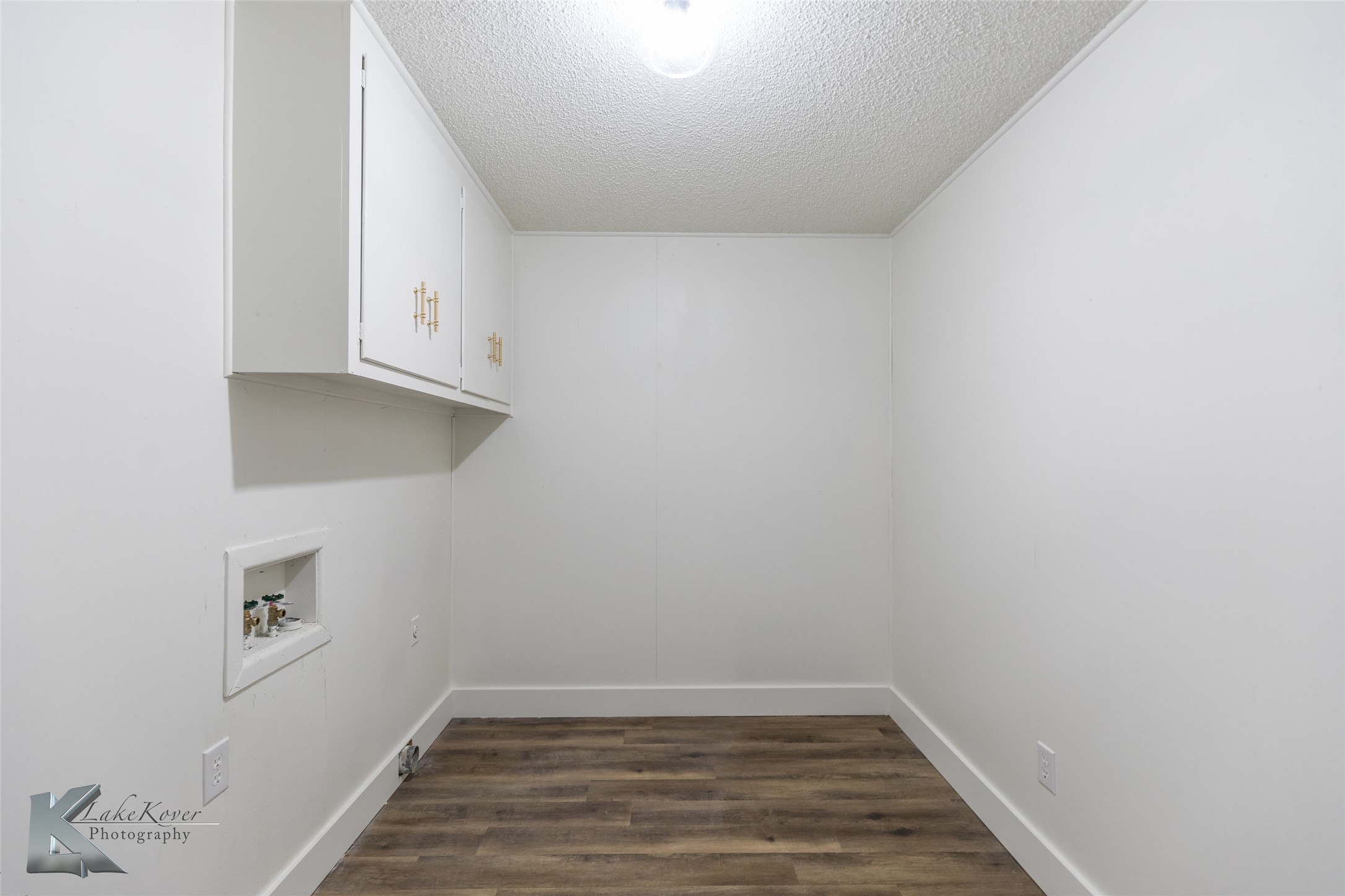 2925 Robertson Drive