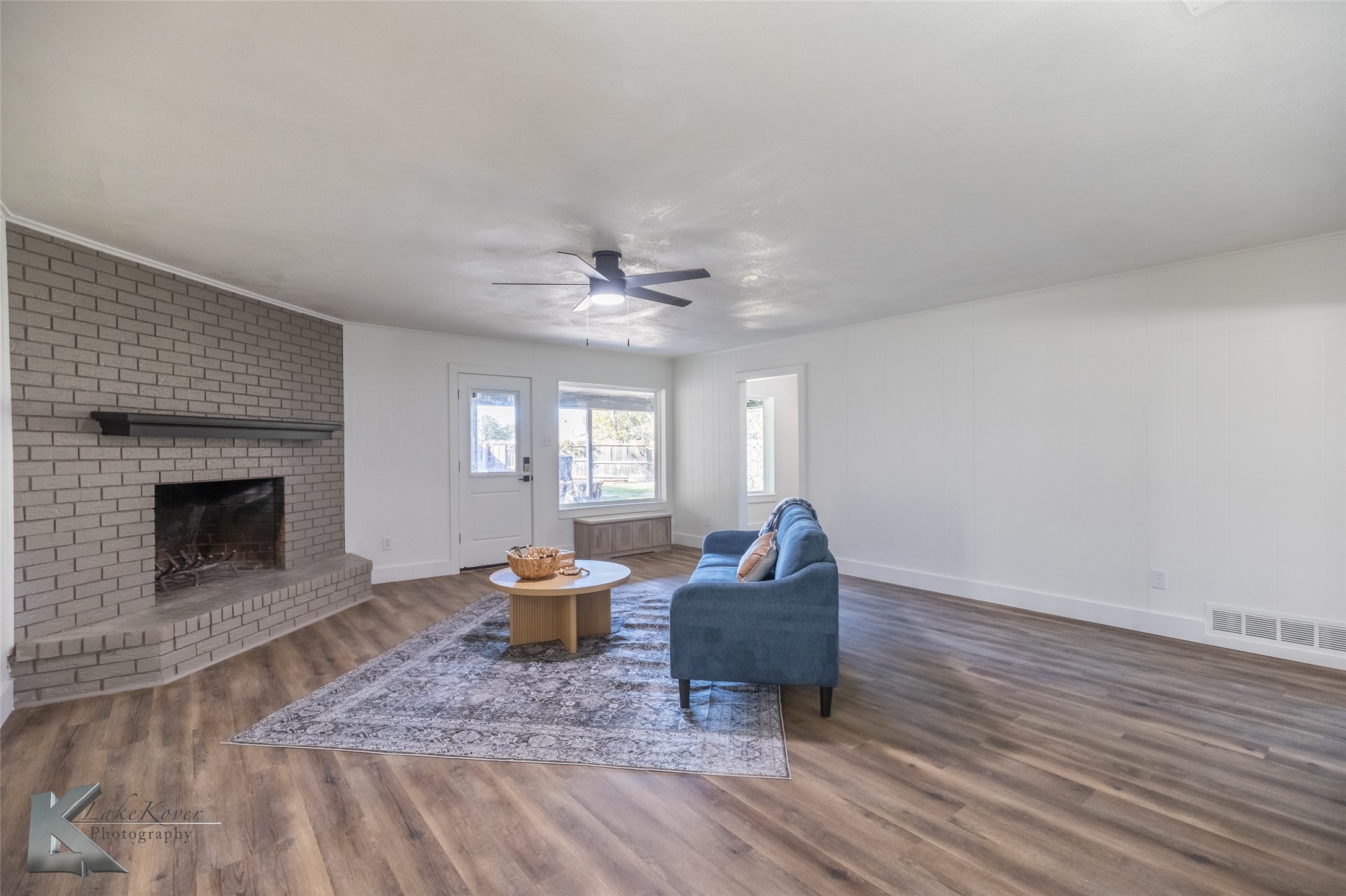 2925 Robertson Drive