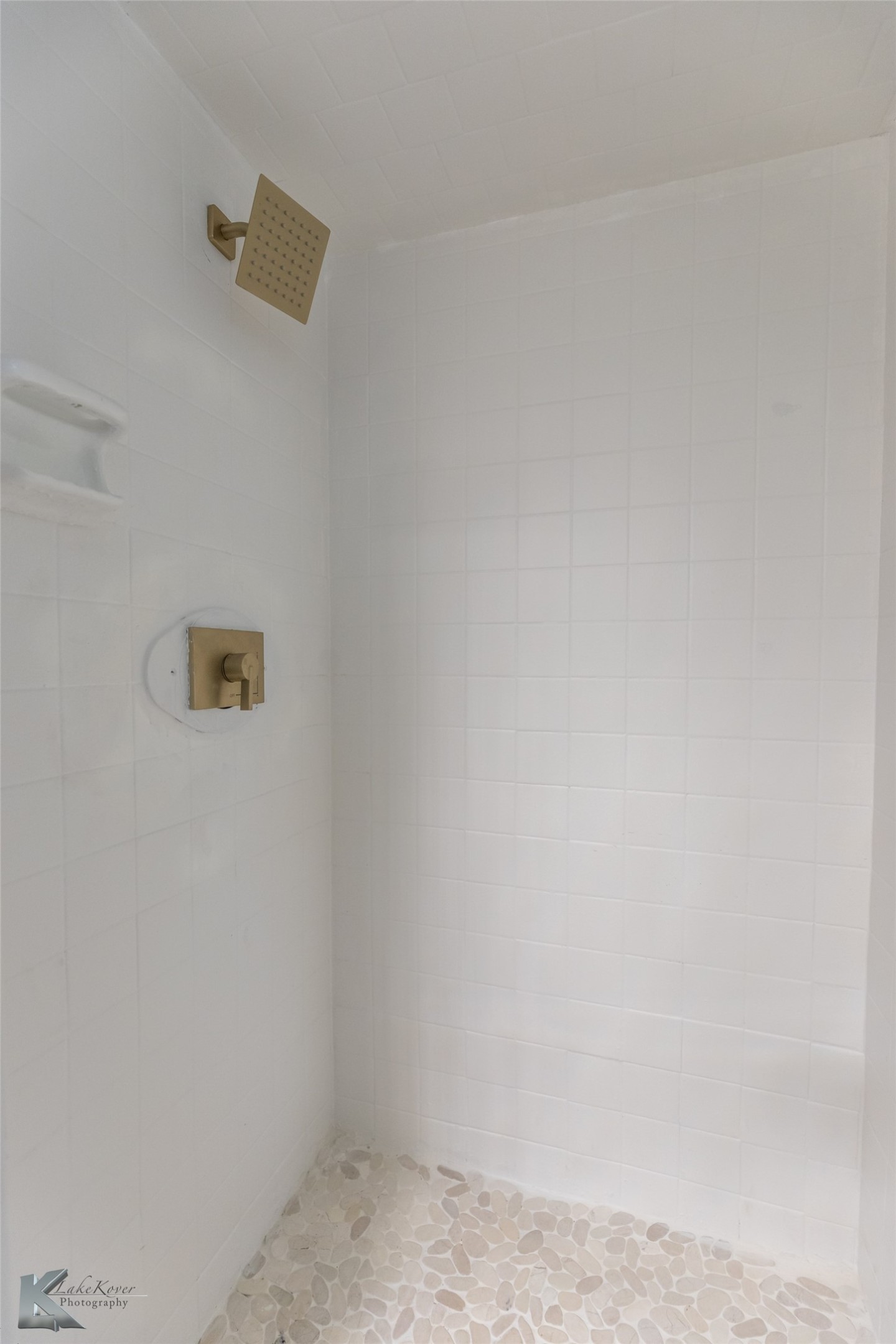 2925 Robertson Drive