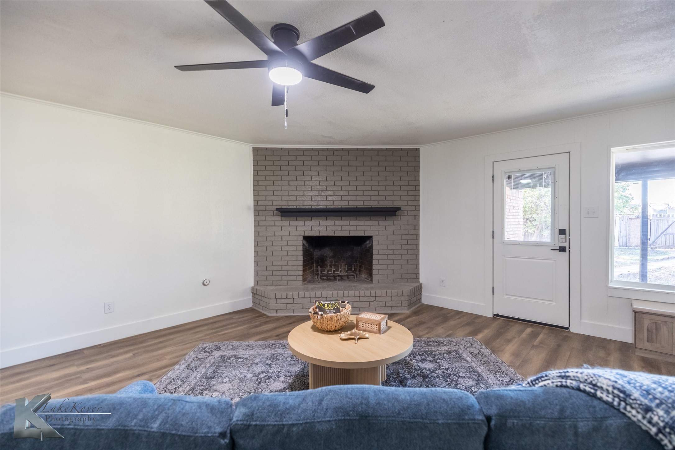 2925 Robertson Drive