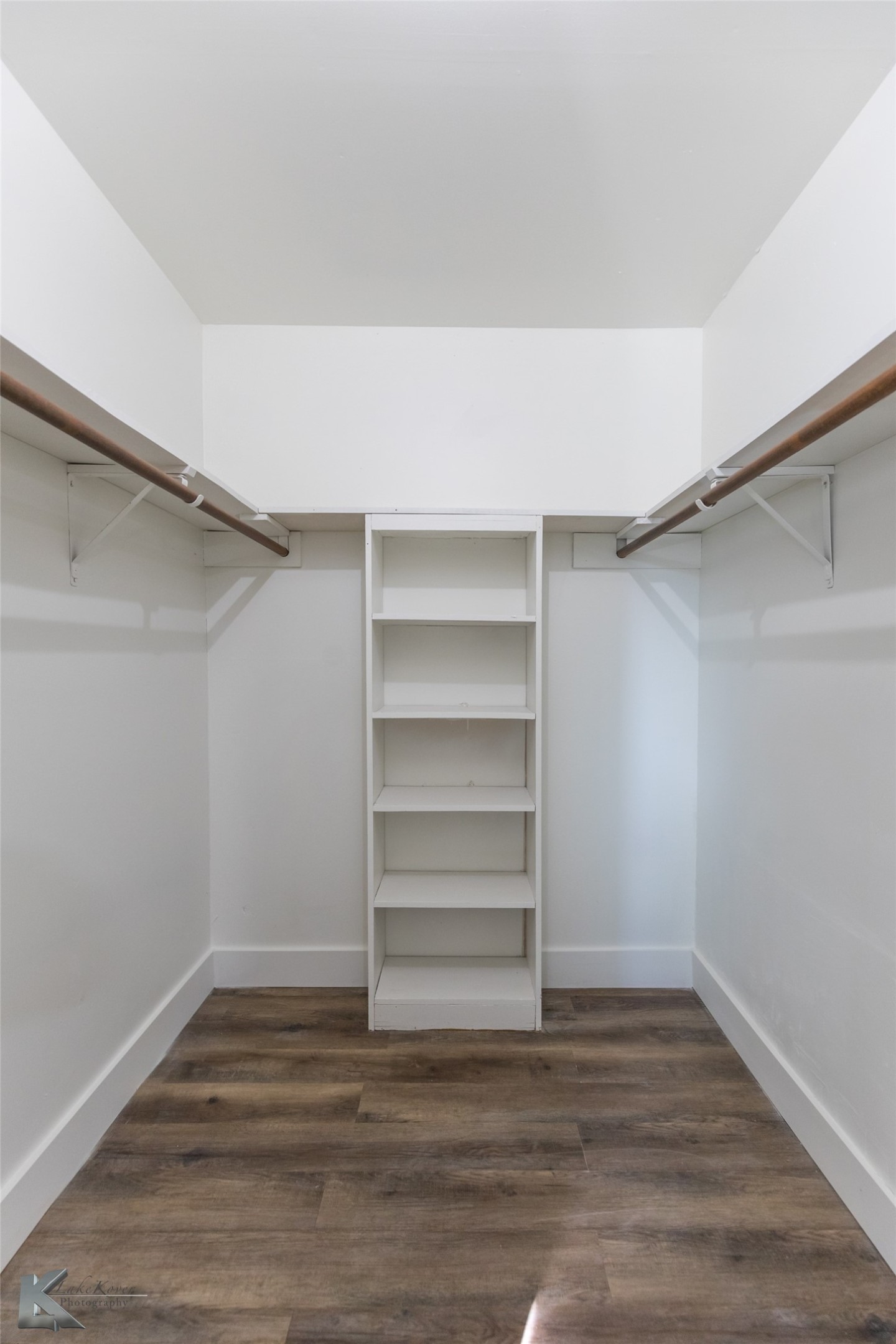 2925 Robertson Drive