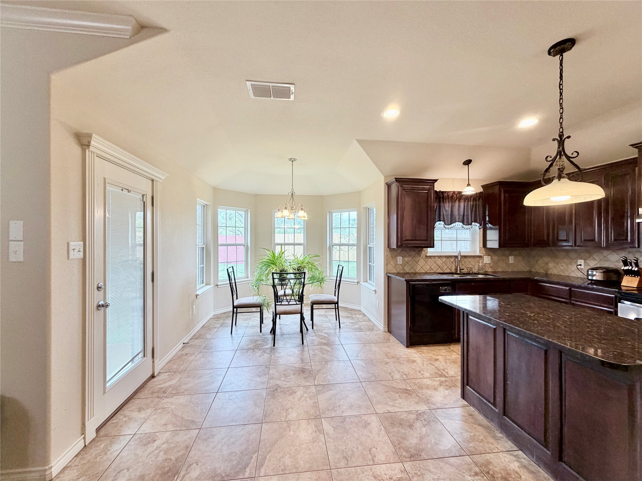 5617 Yellow Brick Road