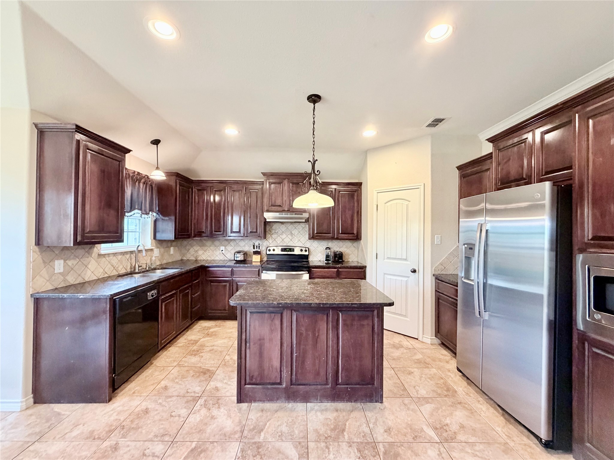 5617 Yellow Brick Road