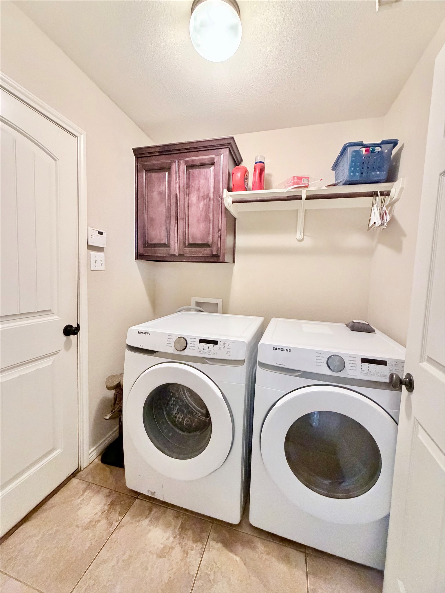 5617 Yellow Brick Road